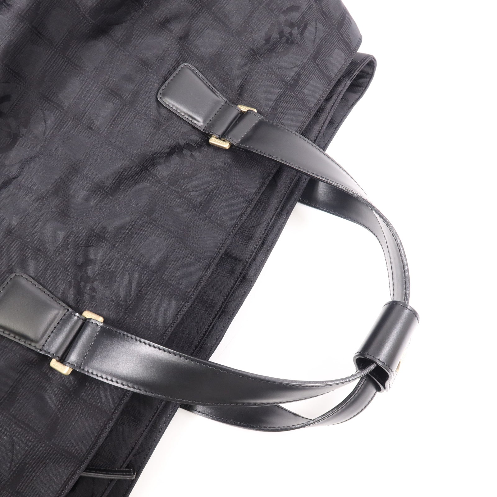 CHANEL 尼龍Carry Bag銀扣手挽袋