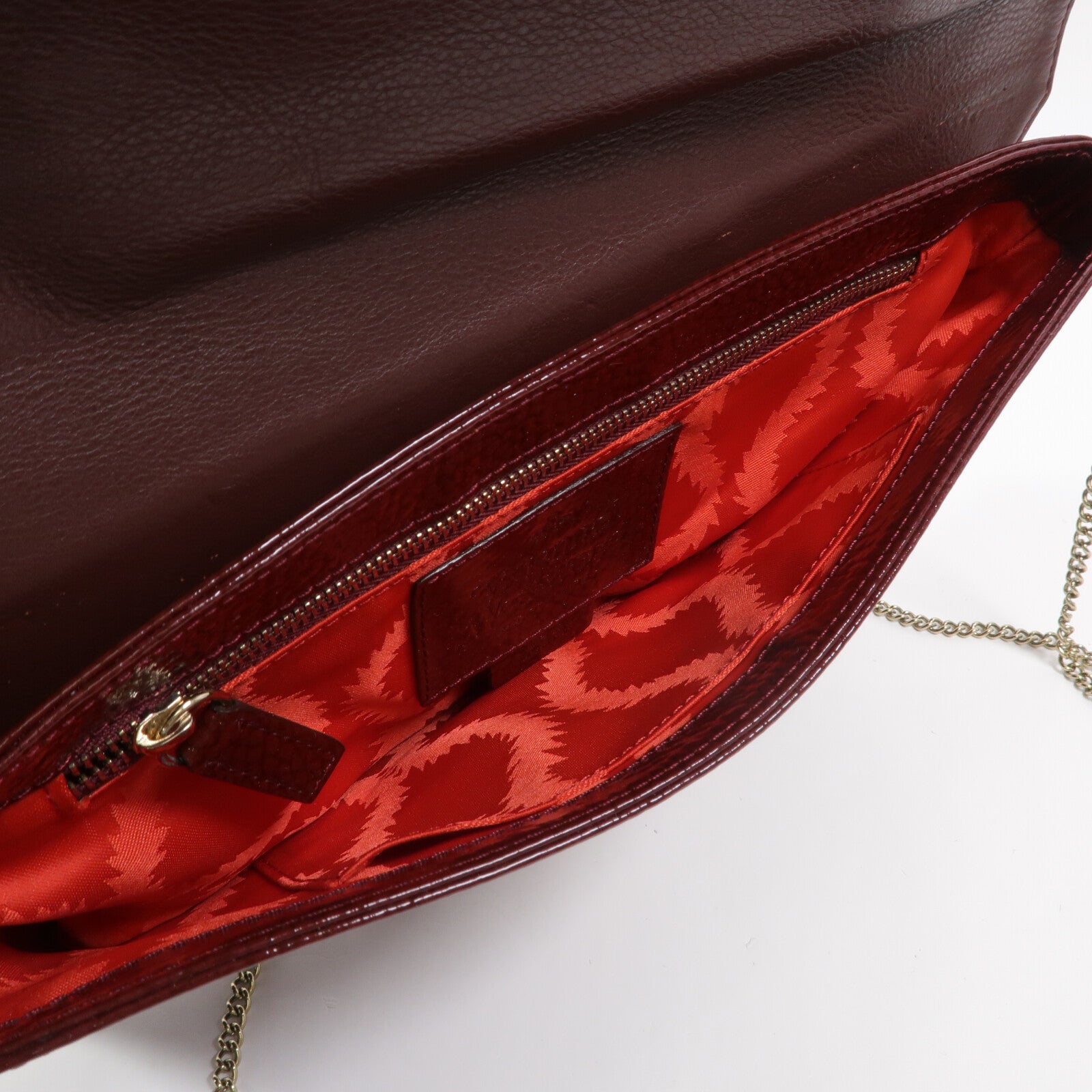 Vivienne Westwood 漆皮皮革Chain Shoulder鏈帶肩背袋
