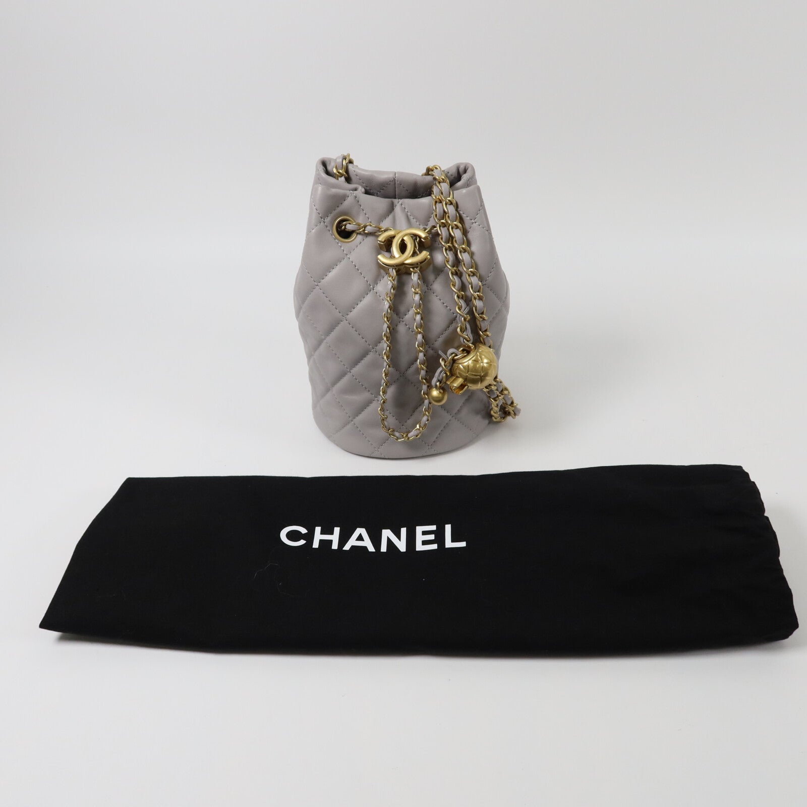 CHANEL 羊皮皮革Pearl Crush Bucket Bag鏈帶肩背袋
