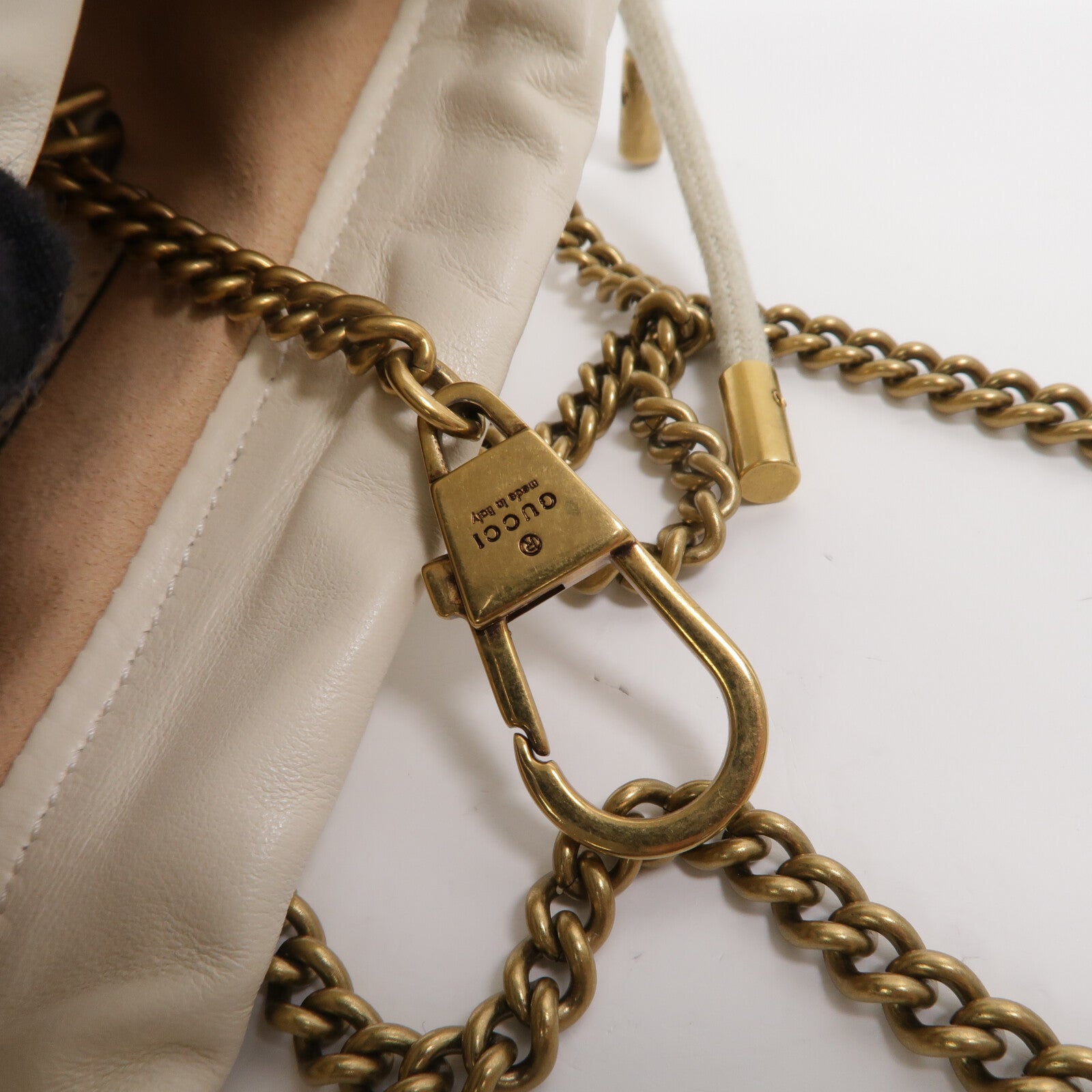 GUCCI 牛皮皮革GG Marmont Mini Bucket鏈帶肩背袋