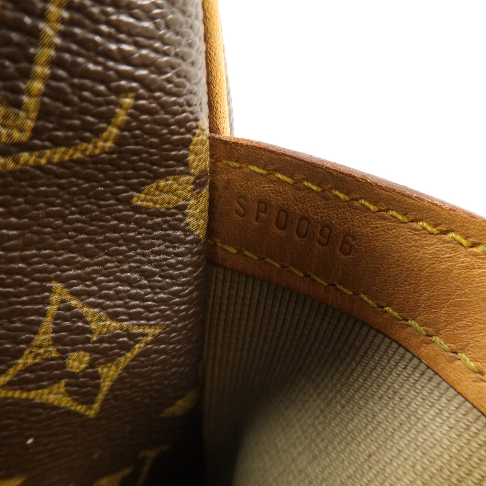 LOUIS VUITTON Monogram Reporter GM肩背袋