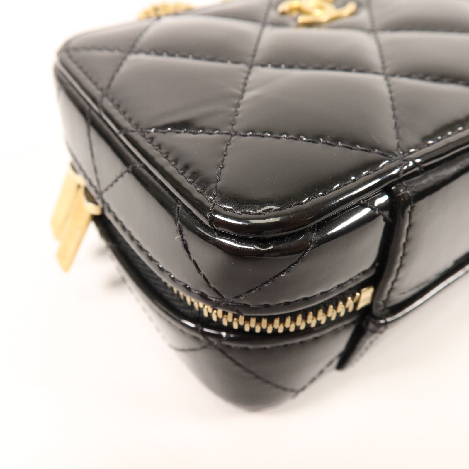 CHANEL 漆皮皮革Mini Vanity Case鏈帶手挽肩背兩用袋
