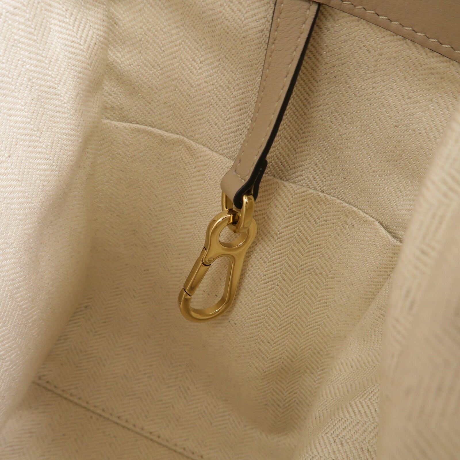 LOEWE 牛皮皮革Hammock Small手挽肩背兩用袋