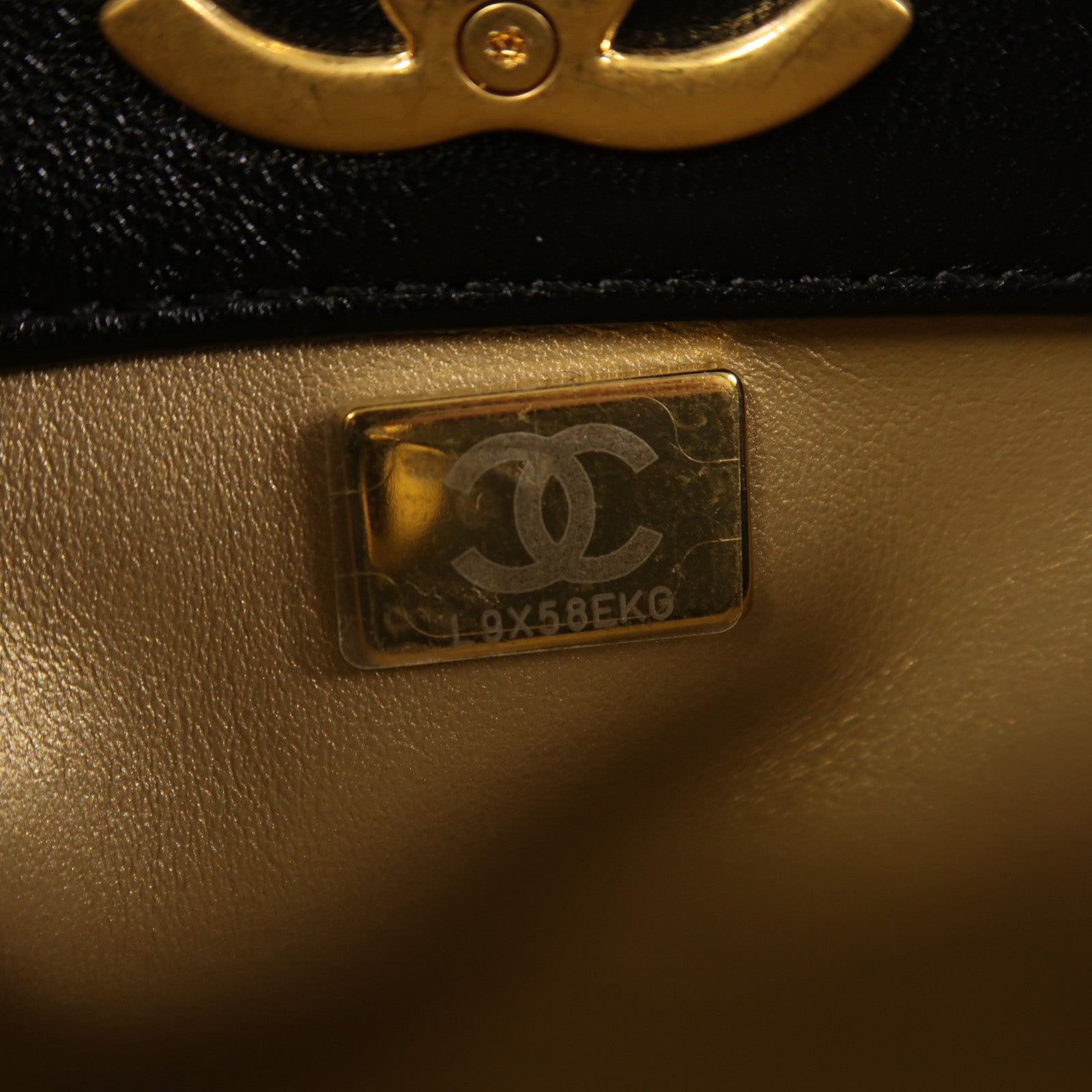 CHANEL 羊皮皮革Chain Shoulder金扣鏈帶肩背袋