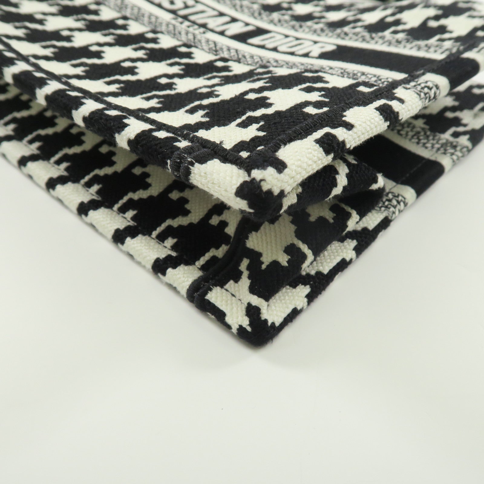 Dior 帆布Medium Book Tote手挽袋黑色