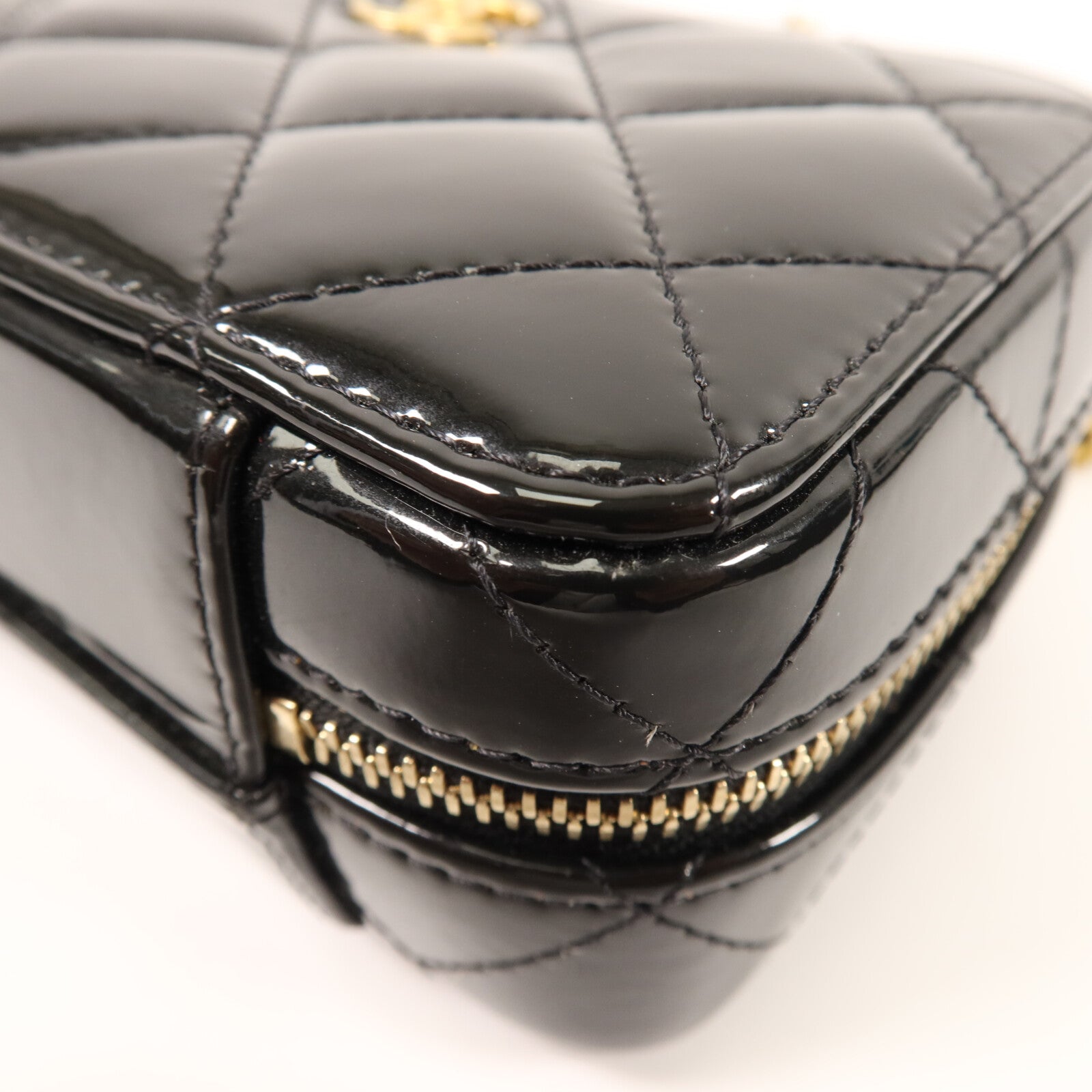 CHANEL 漆皮皮革Mini Vanity Case鏈帶手挽肩背兩用袋