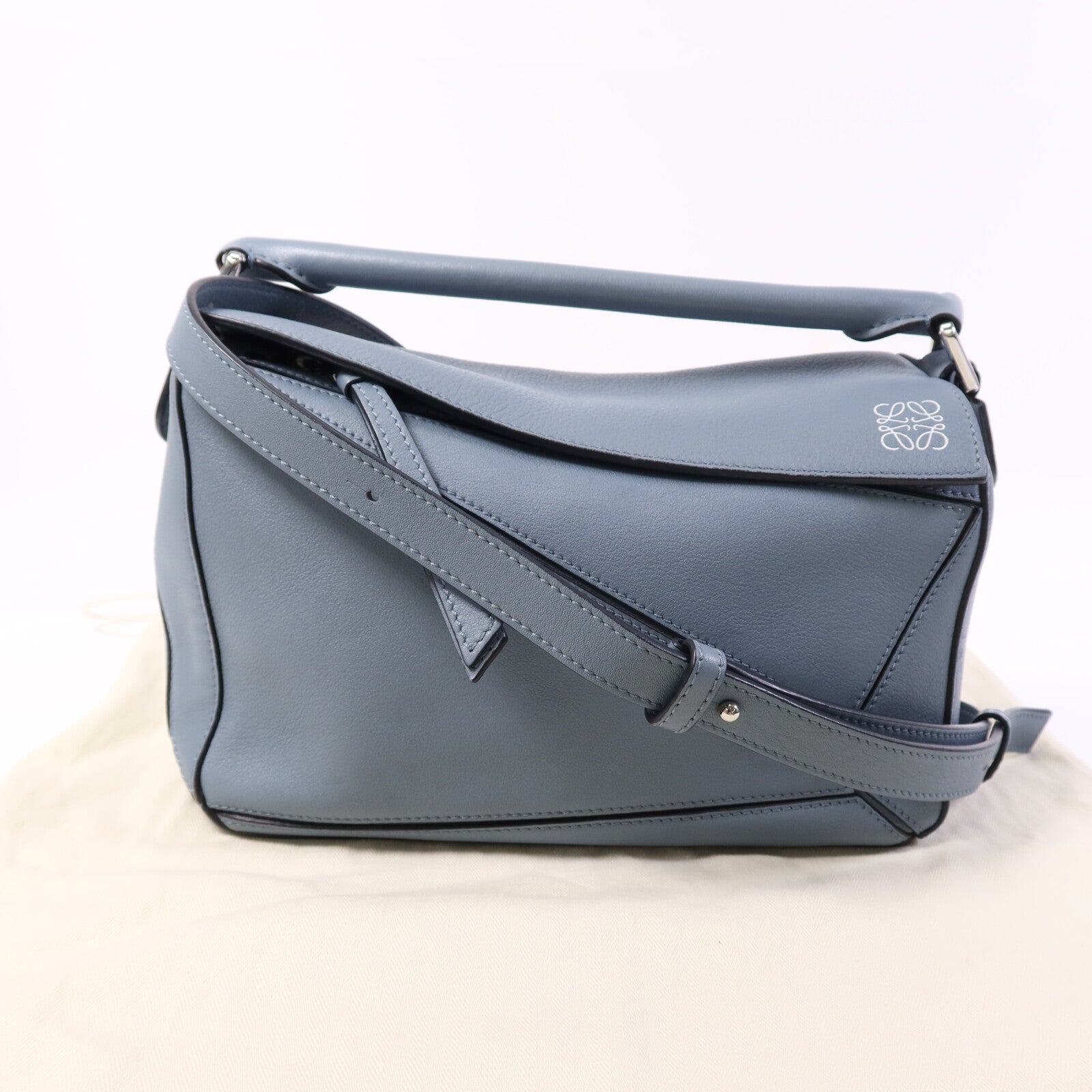 LOEWE 牛皮皮革Puzzzle Small銀扣手挽肩背兩用袋