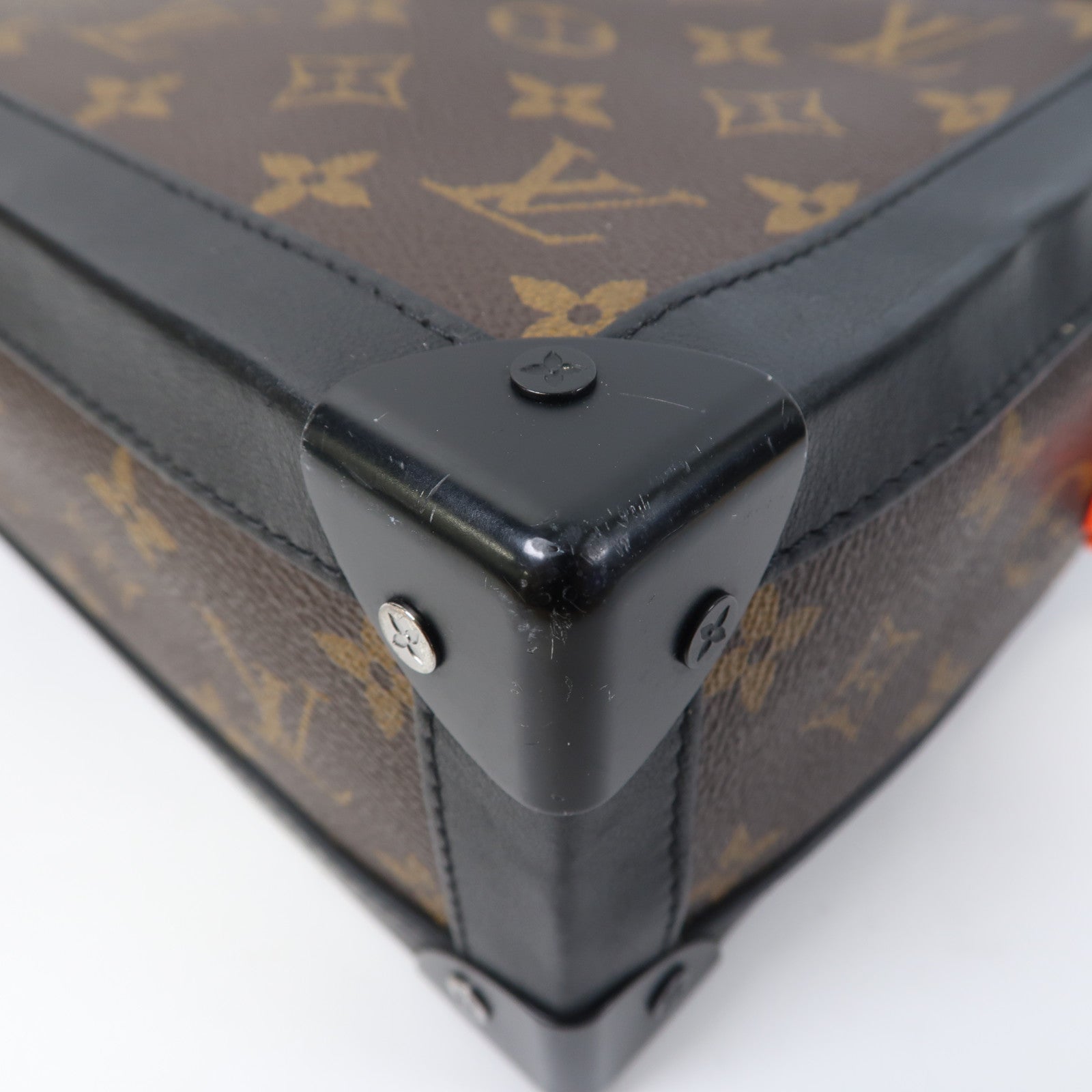 LOUIS VUITTON Monogram Soft Trunk肩背袋啡色