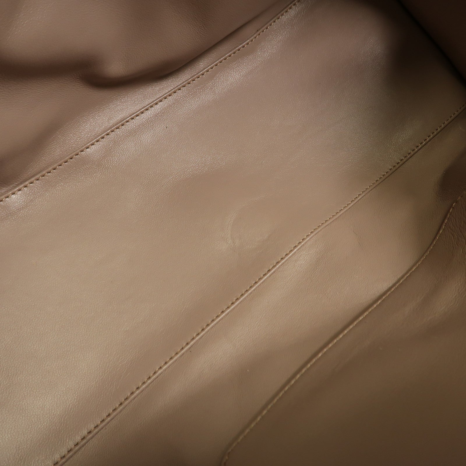 LOEWE 牛皮皮革Amazona 23銀扣手挽袋