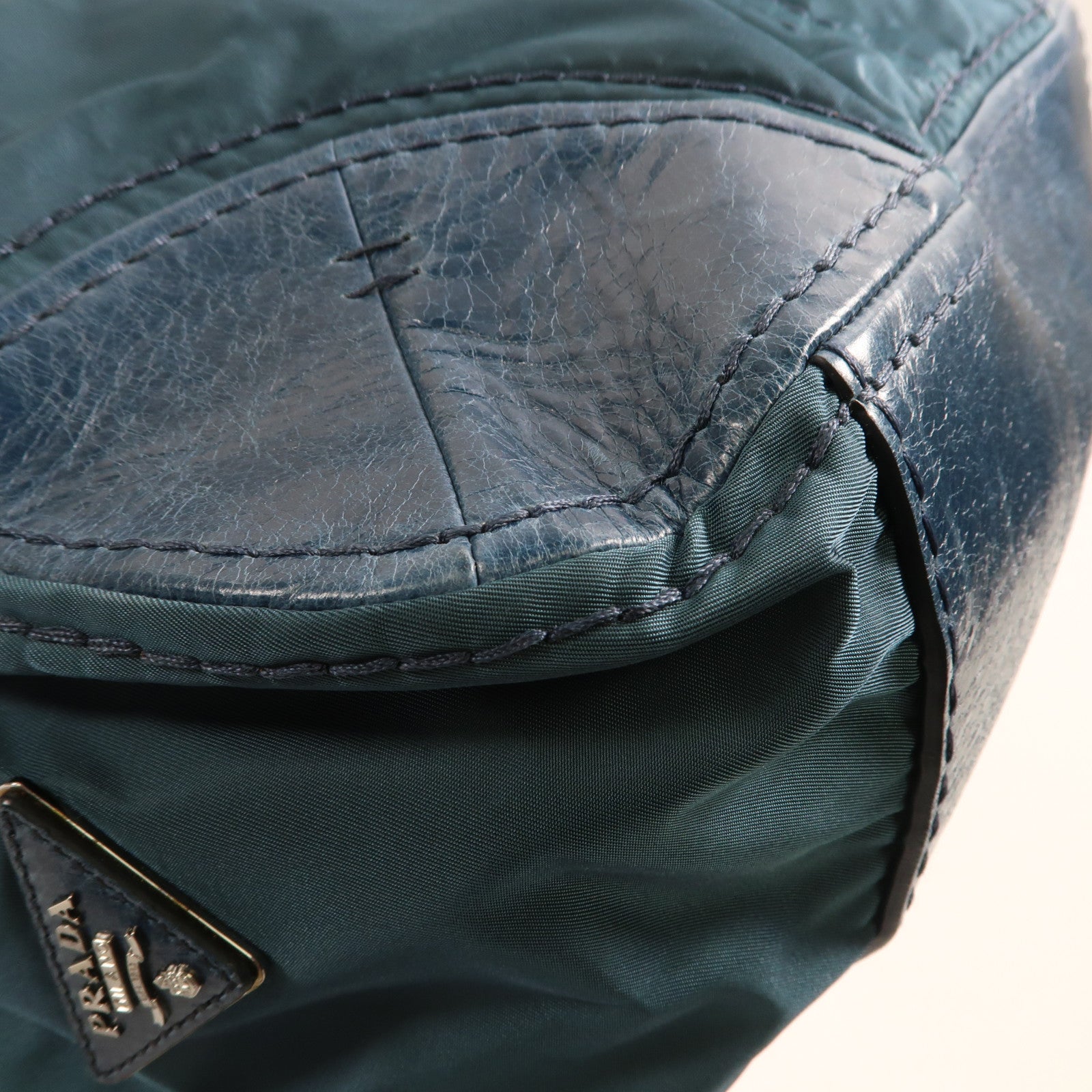 PRADA 尼龍/牛皮皮革Shoulder Bag銀扣肩背袋