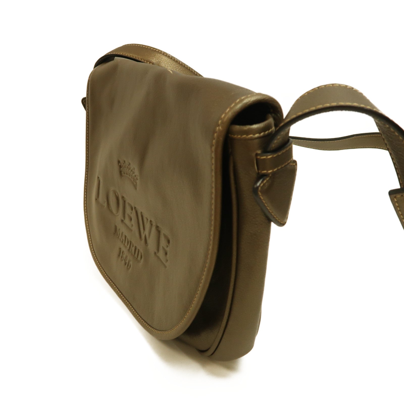 LOEWE 皮革Shoulder Bag銀扣肩背袋啡色