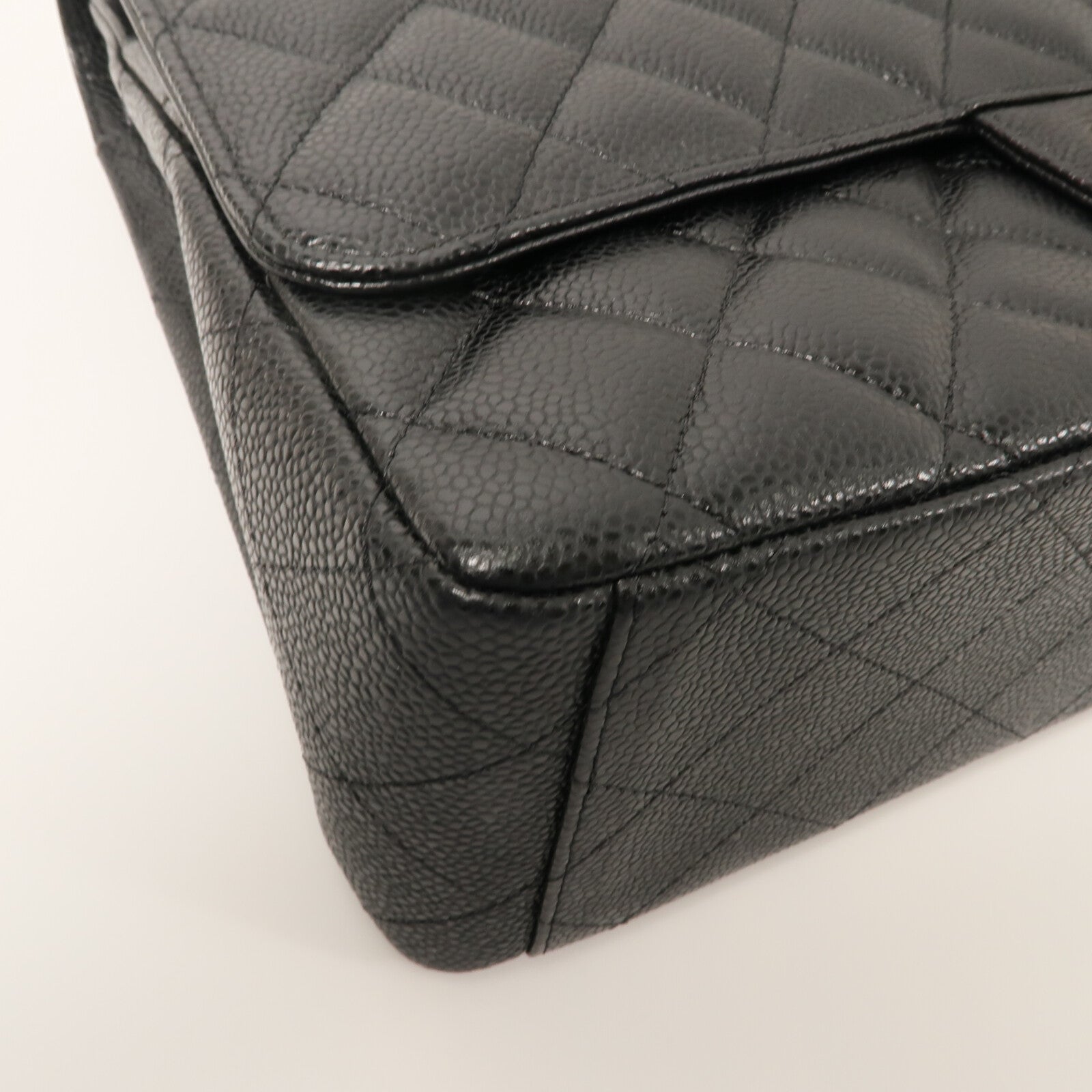 CHANEL 牛皮皮革Maxi Classic鏈帶肩背袋