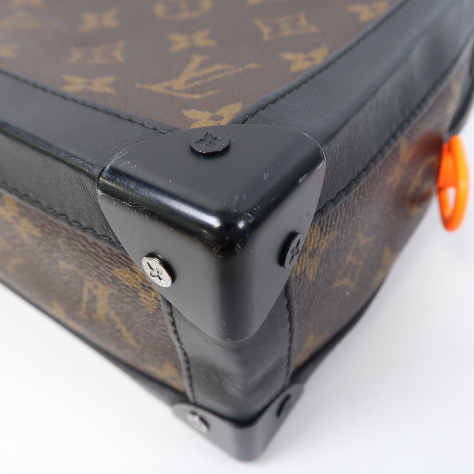 LOUIS VUITTON Monogram Soft Trunk肩背袋啡色