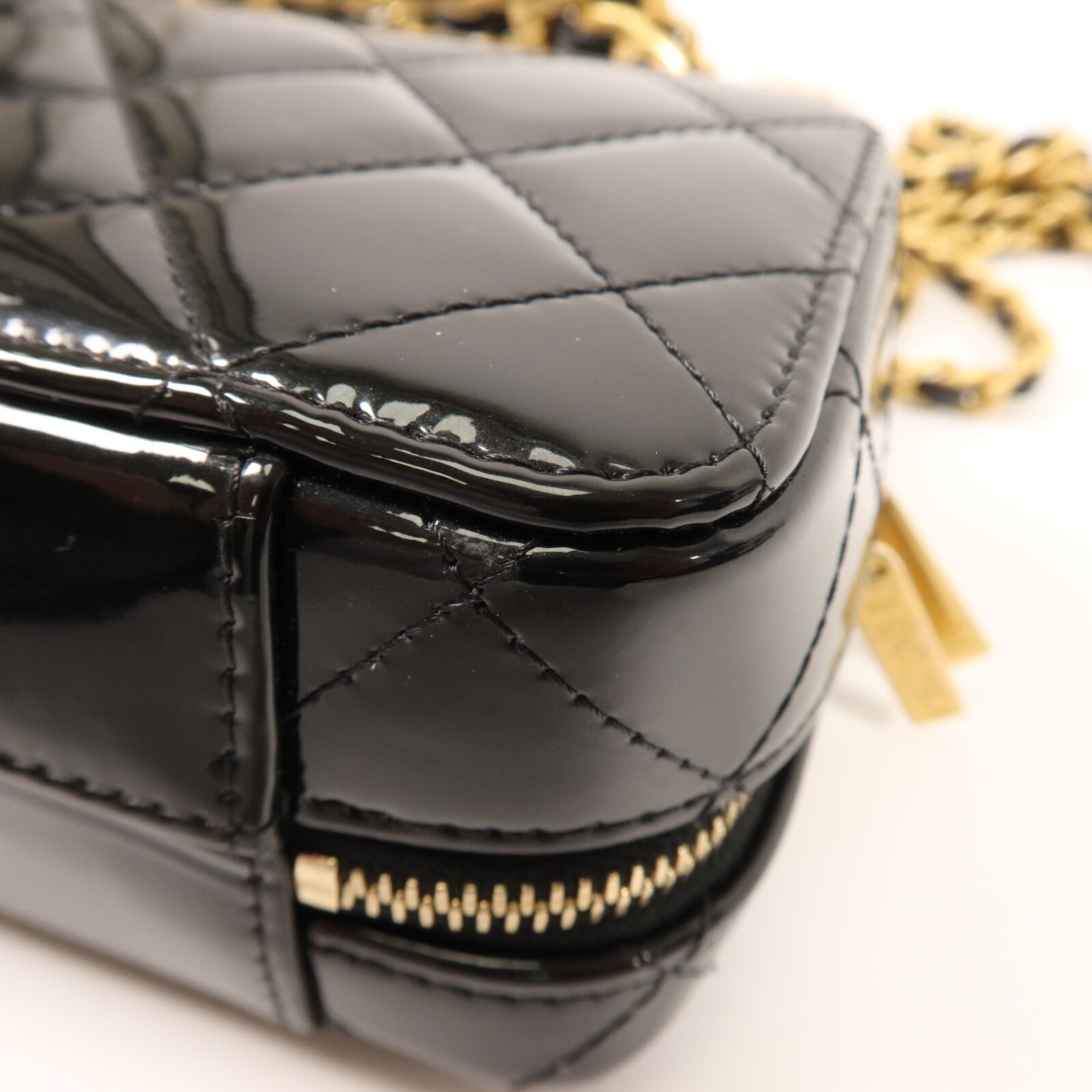 CHANEL 漆皮皮革Mini Vanity Case鏈帶手挽肩背兩用袋