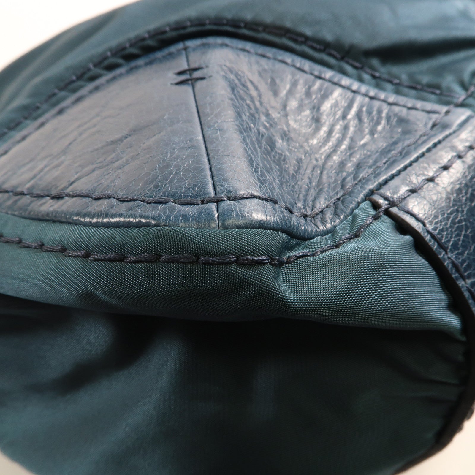 PRADA 尼龍/牛皮皮革Shoulder Bag銀扣肩背袋