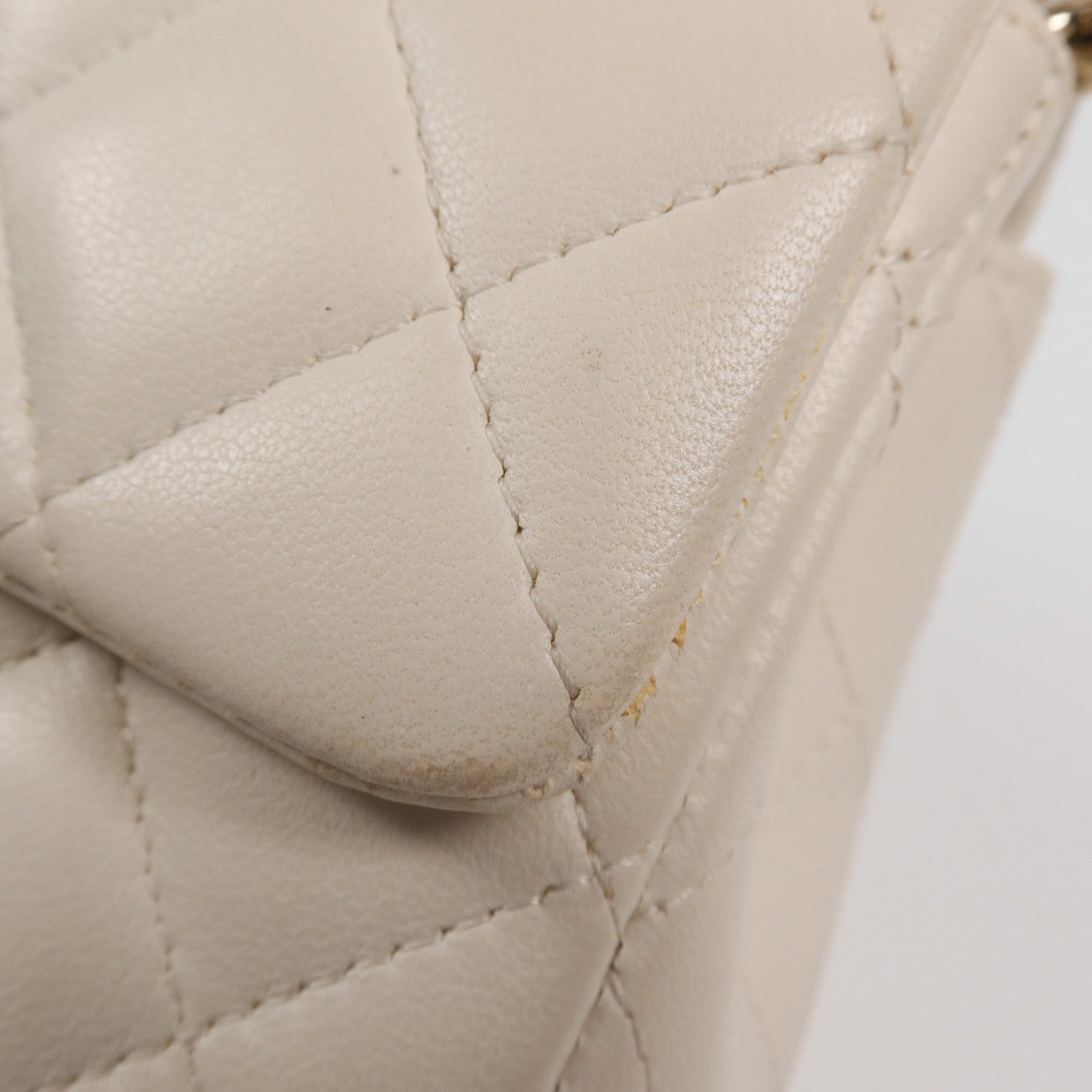 CHANEL 牛皮皮革Chain Shoulder金扣鏈帶肩背袋