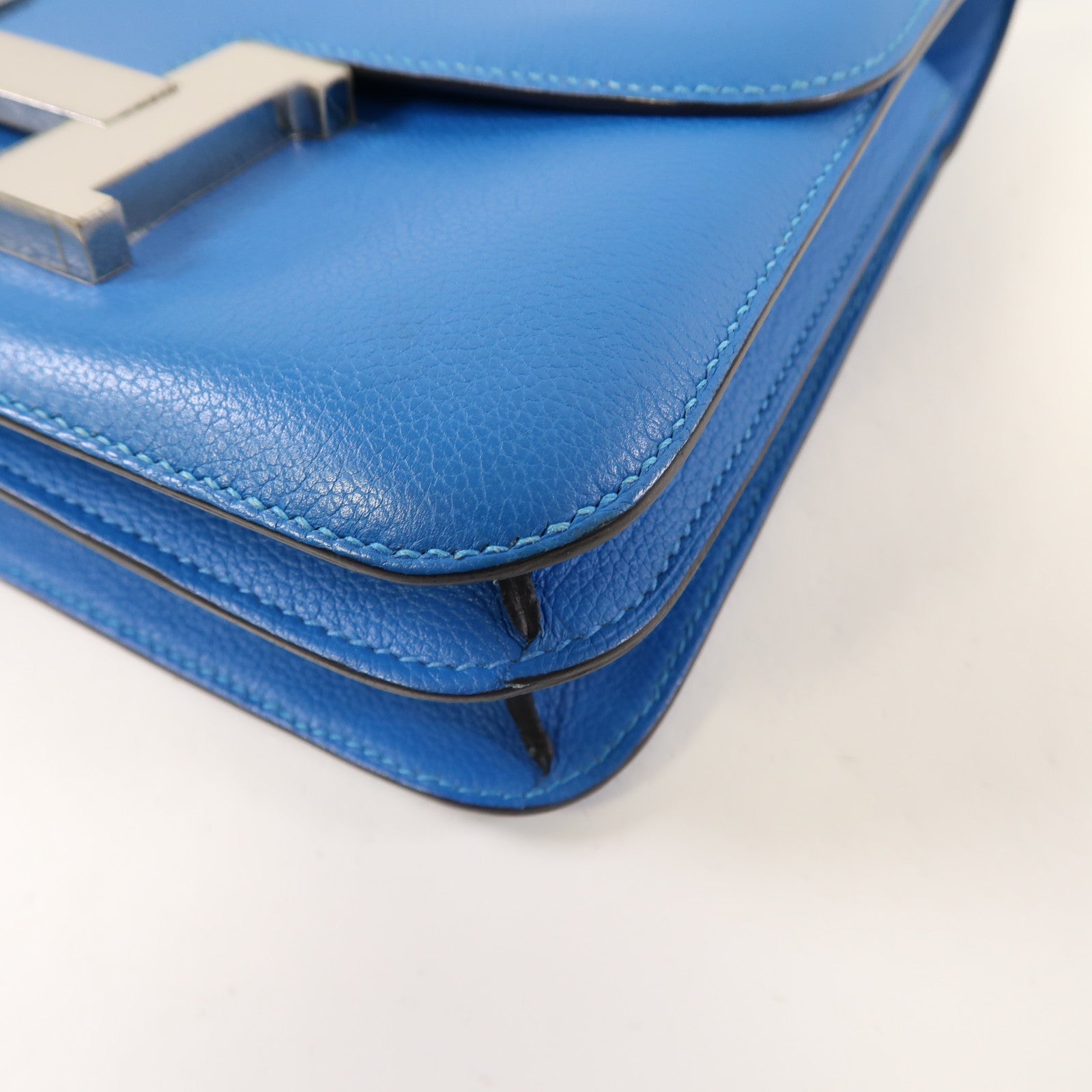 HERMES Evercolor皮革Constance 24銀扣肩背袋坦桑尼亞藍色