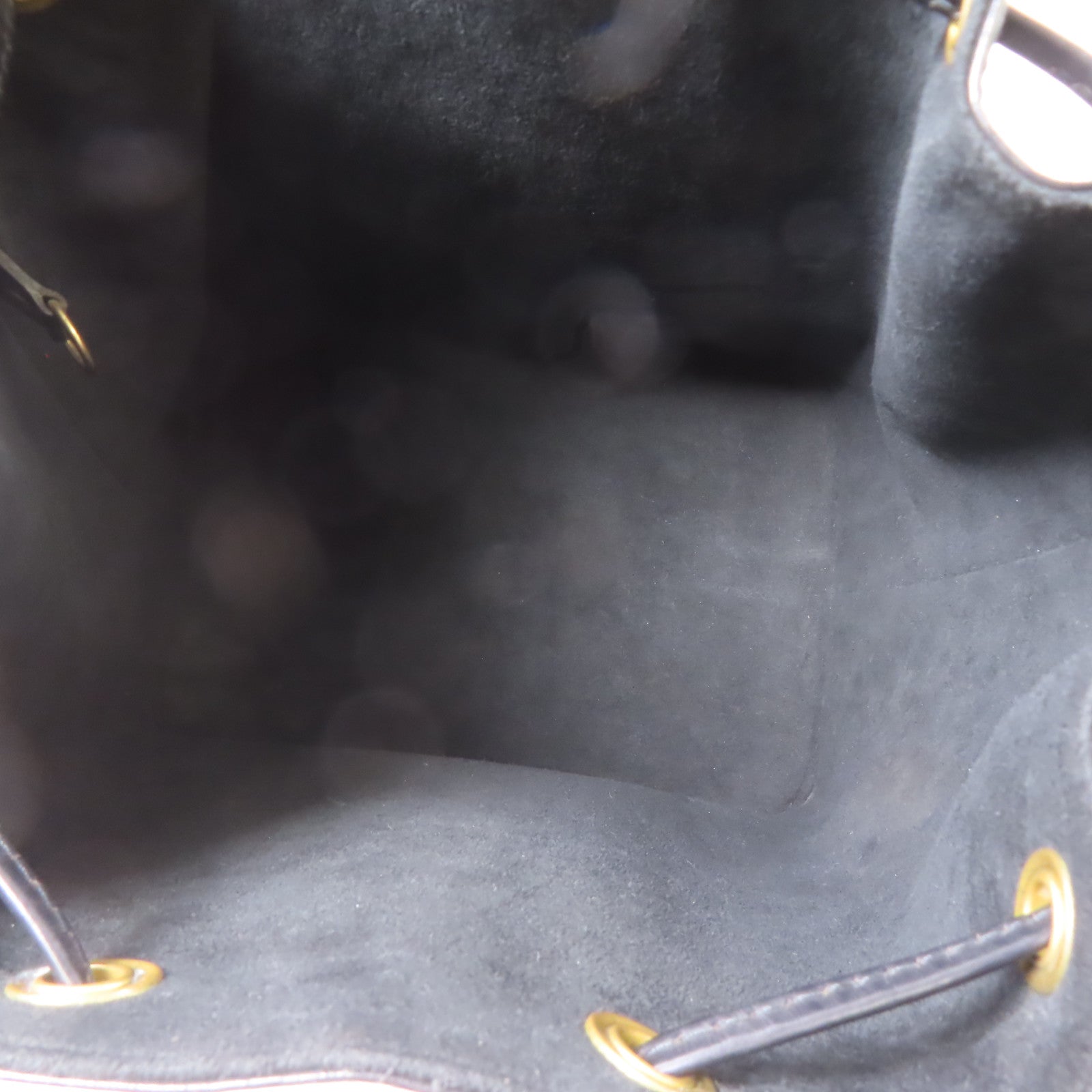 LOUIS VUITTON Epi Noe Bucket Bag金扣肩背袋黑色