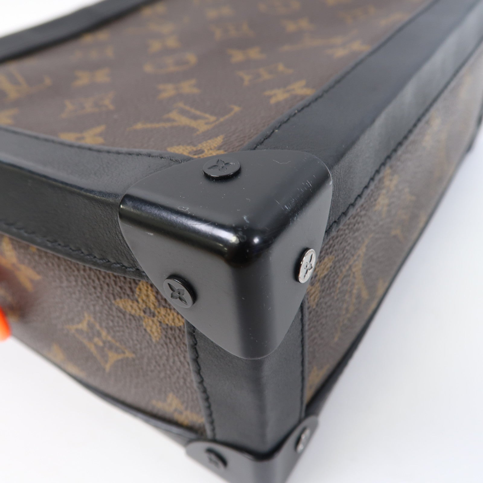 LOUIS VUITTON Monogram Soft Trunk肩背袋啡色