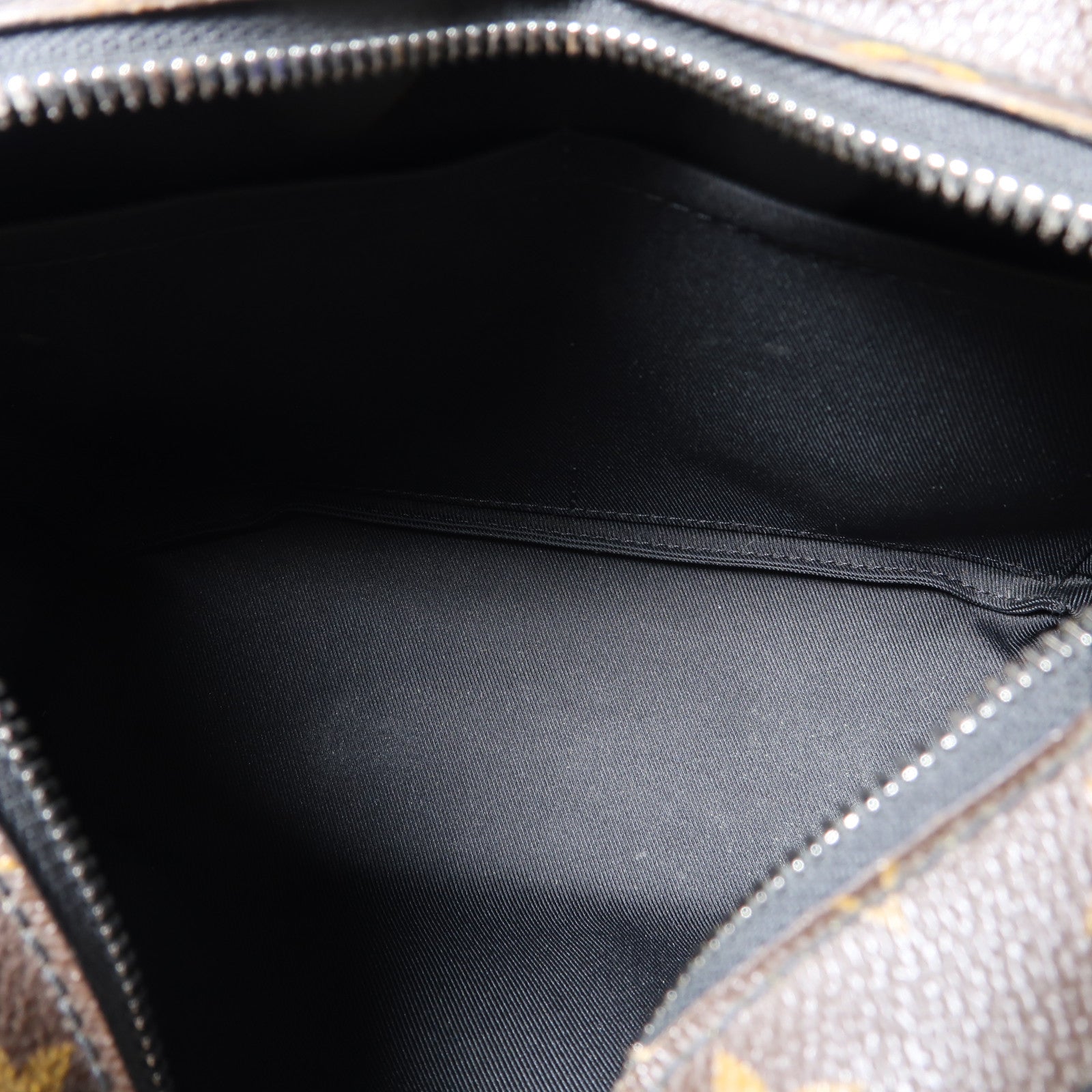 LOUIS VUITTON Monogram Soft Trunk肩背袋啡色