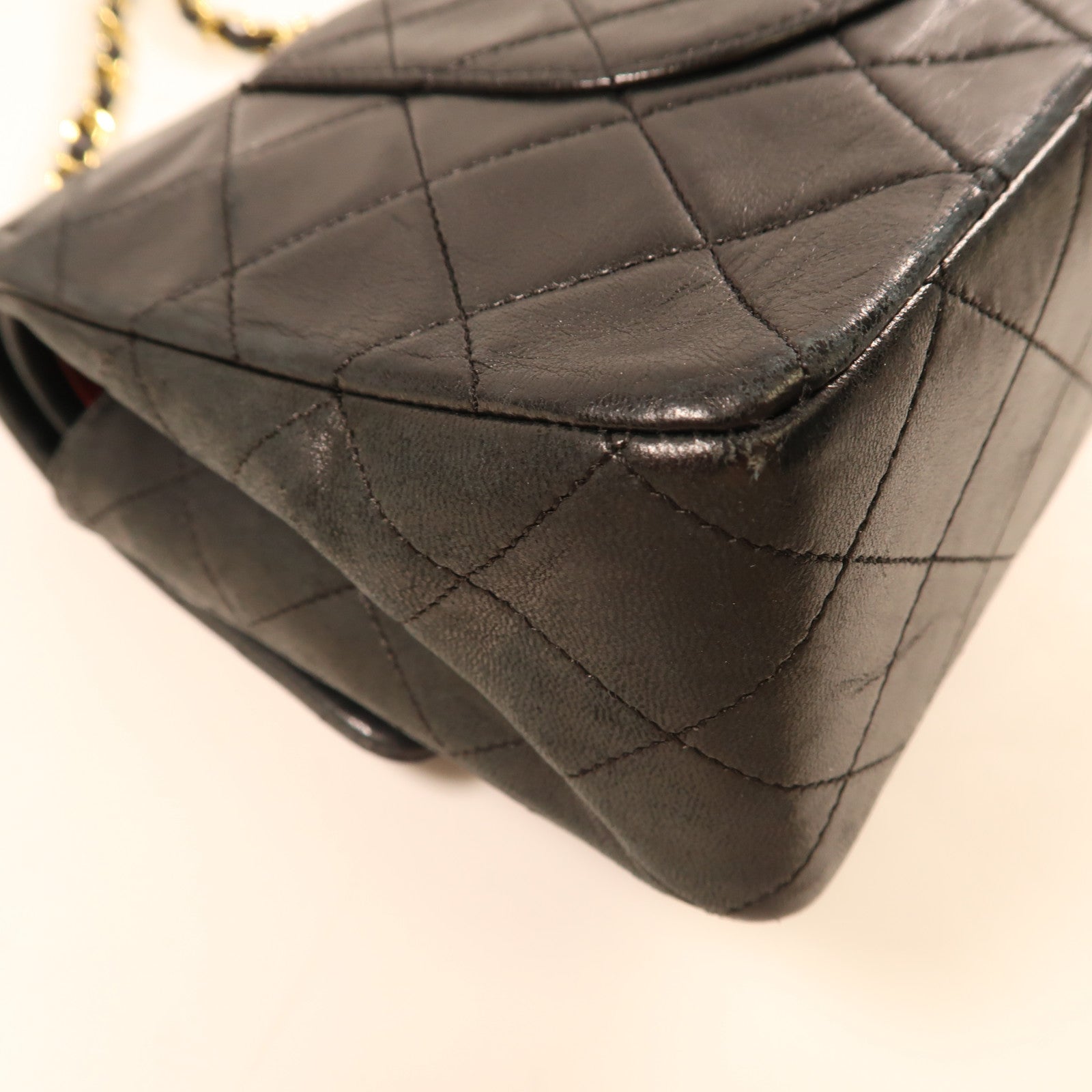CHANEL 牛皮皮革Chain Shoulder金扣鏈帶肩背袋黑色
