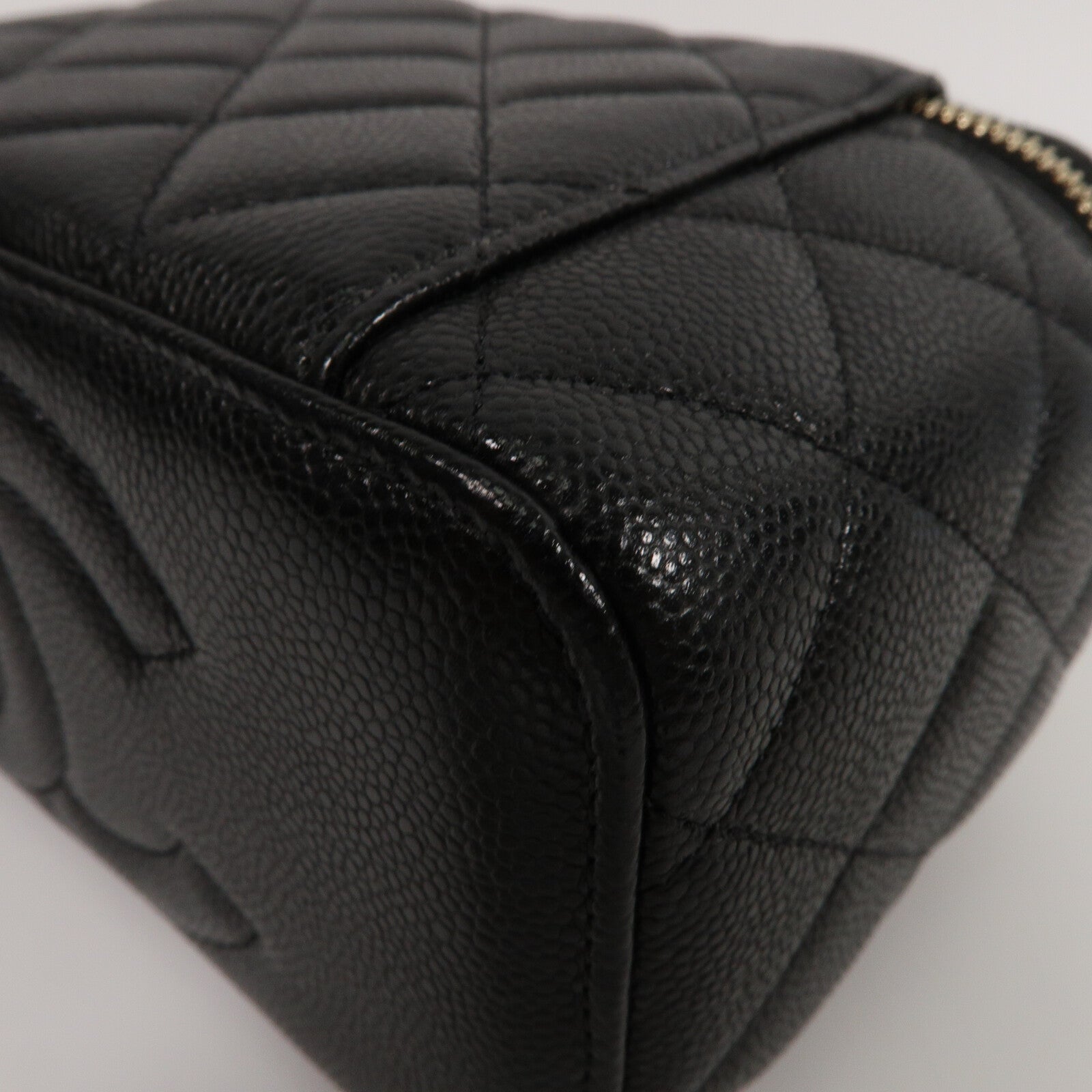 CHANEL 牛皮皮革Vantiy Case鏈帶肩背袋