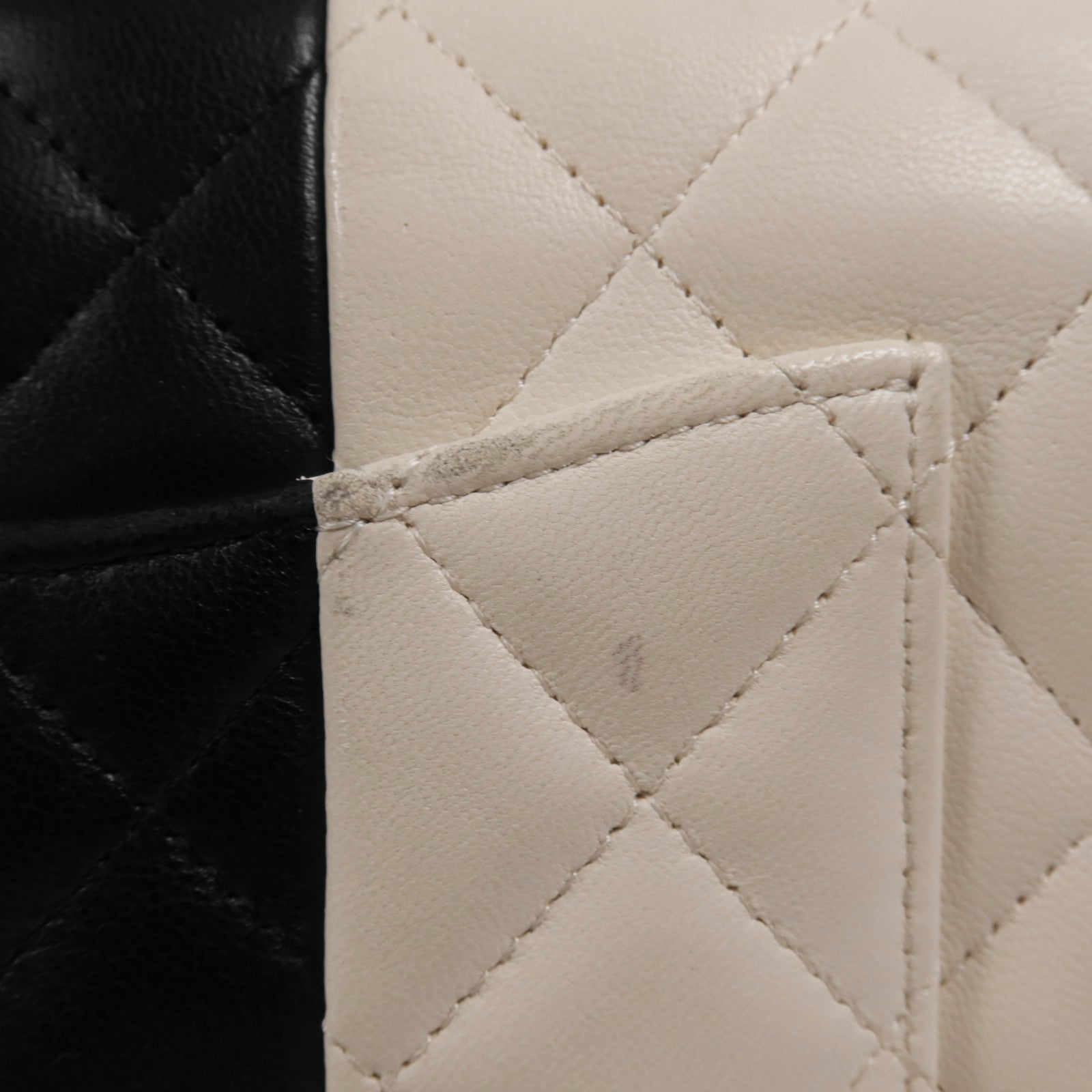 CHANEL 牛皮皮革Chain Shoulder金扣鏈帶肩背袋