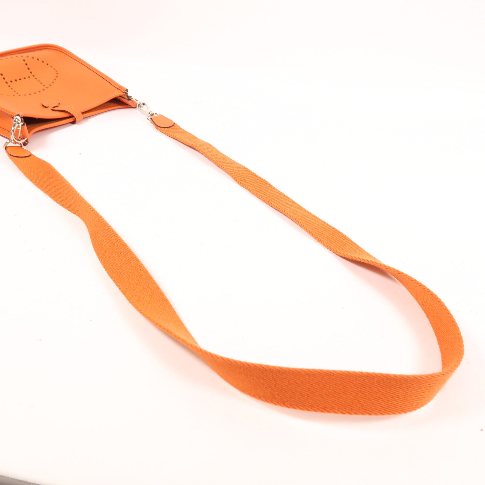 HERMES Clemence皮革Evelyne TPM銀扣肩背袋Orange