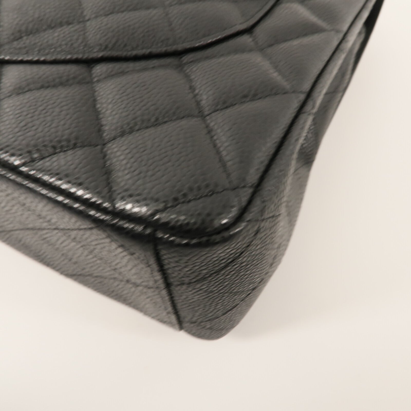 CHANEL 牛皮皮革Maxi Classic鏈帶肩背袋