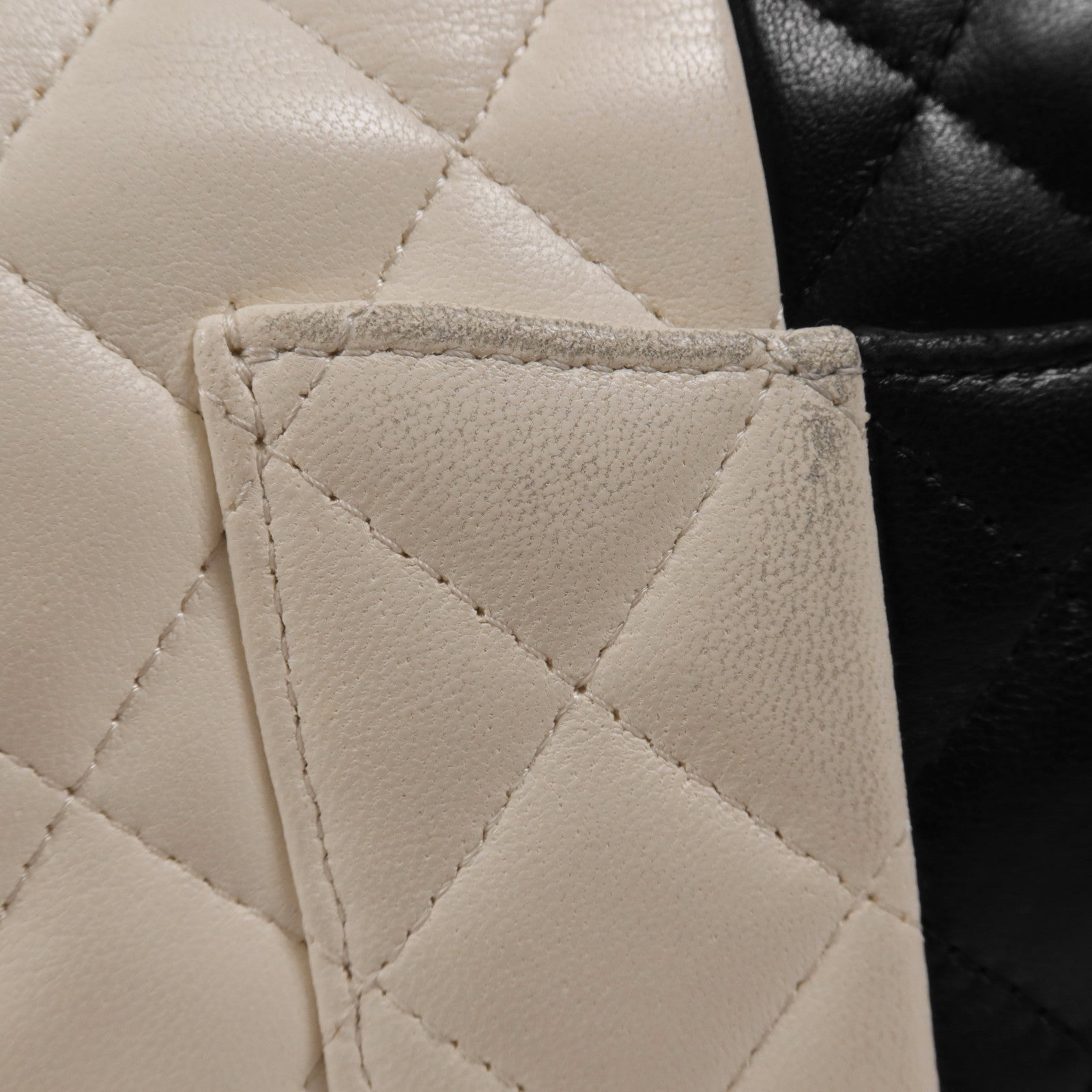 CHANEL 牛皮皮革Chain Shoulder金扣鏈帶肩背袋