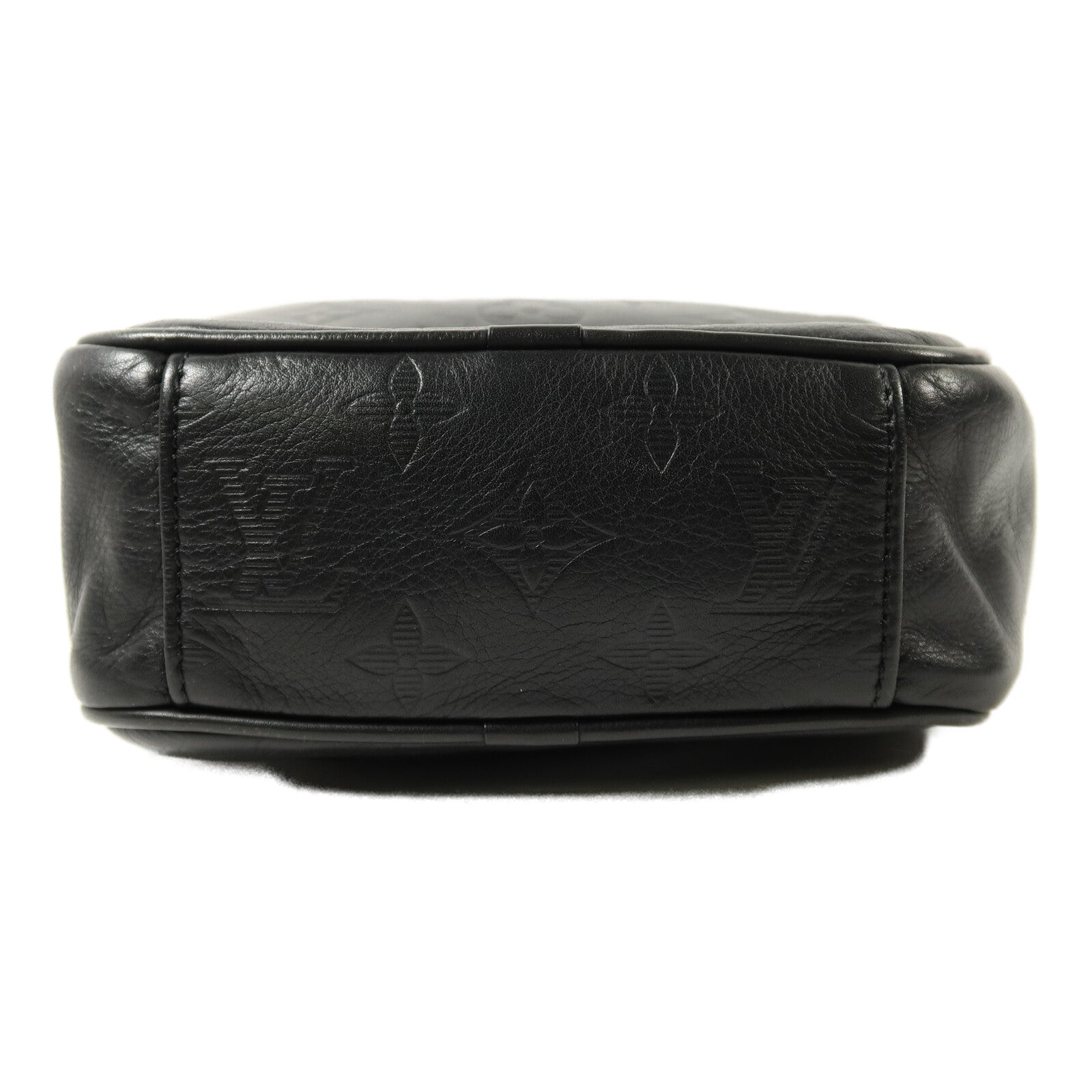 LOUIS VUITTON Monogram Shadow Danube PM肩背袋