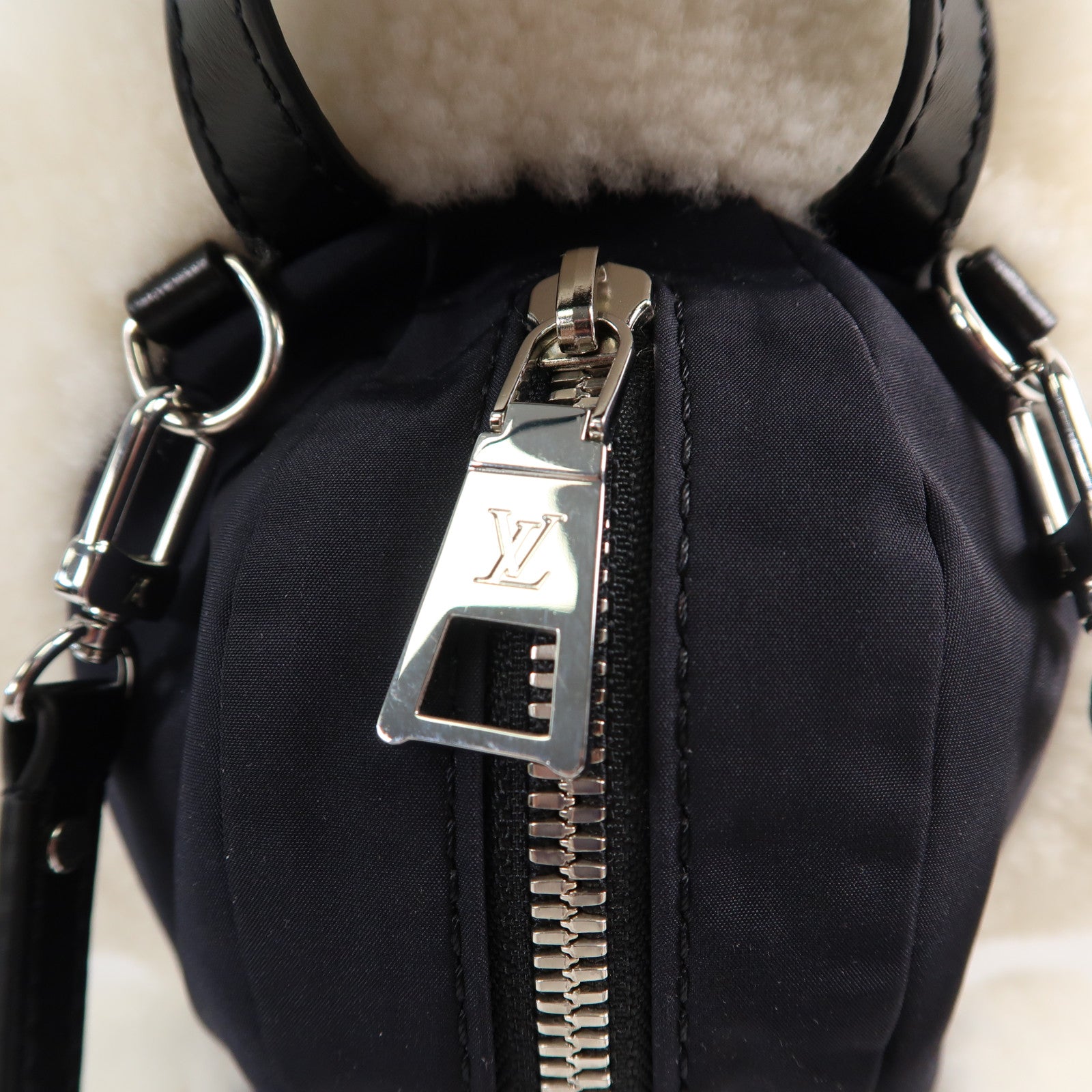 LOUIS VUITTON 羊毛/尼龍Vivienne Backpack銀扣背包