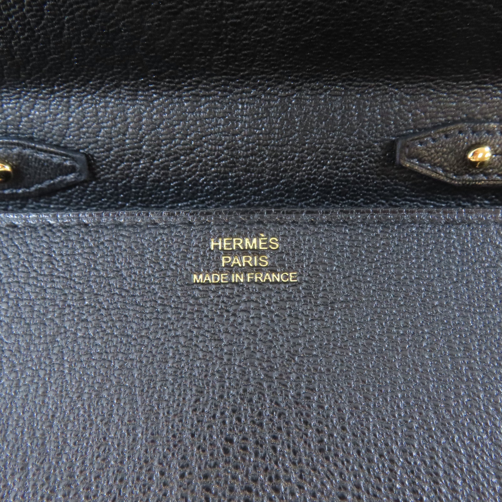 HERMES Chevre皮革Clic 16金扣肩背袋Noir黑色