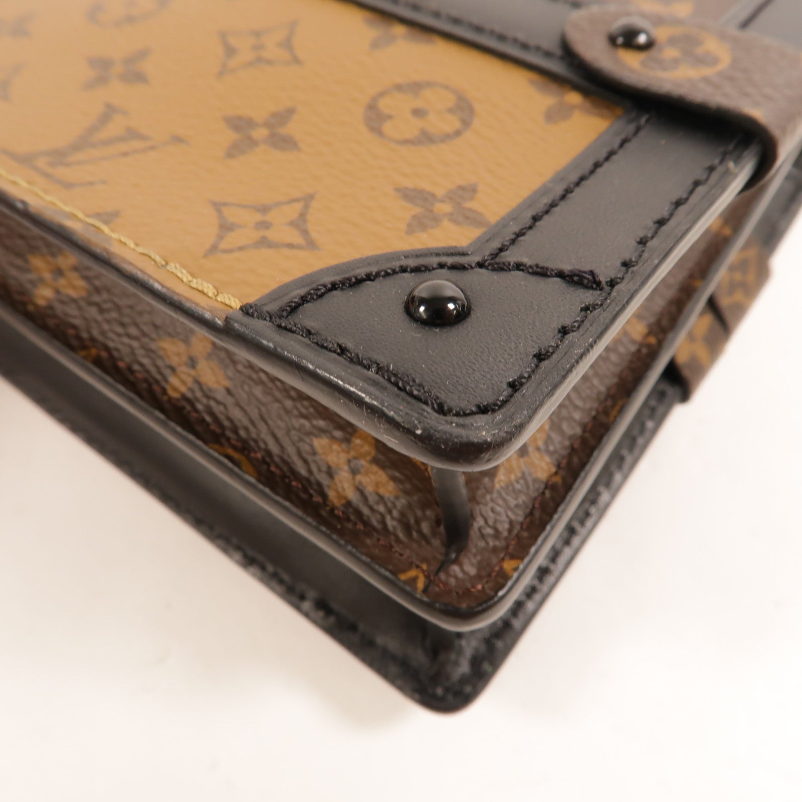 LOUIS VUITTON Monogram Reverse Trunk Clutch金扣肩背袋棕色