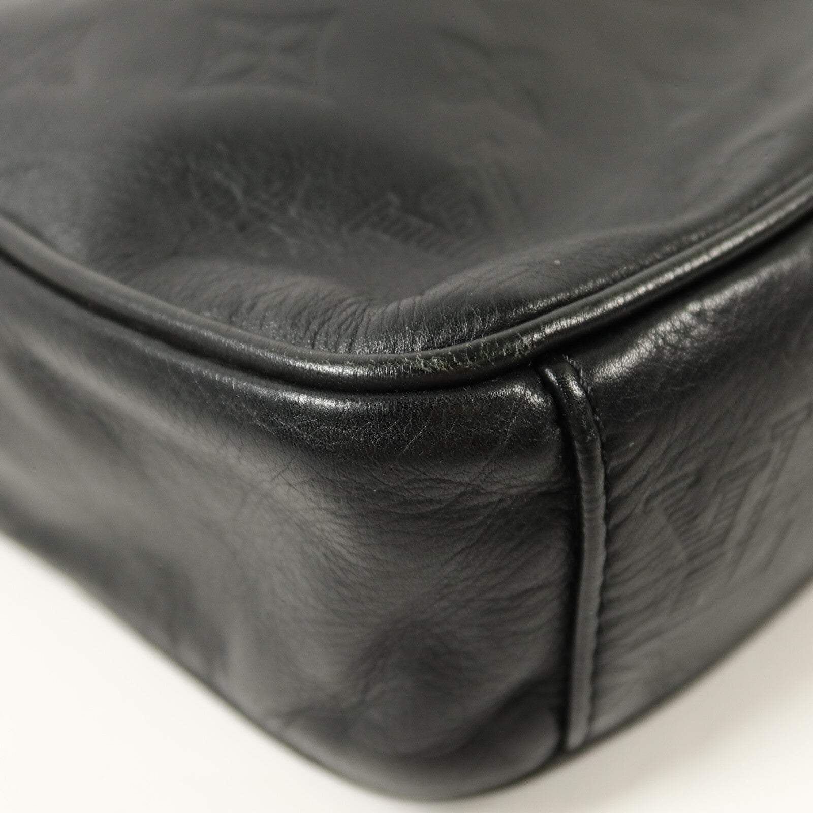LOUIS VUITTON Monogram Shadow Danube PM肩背袋