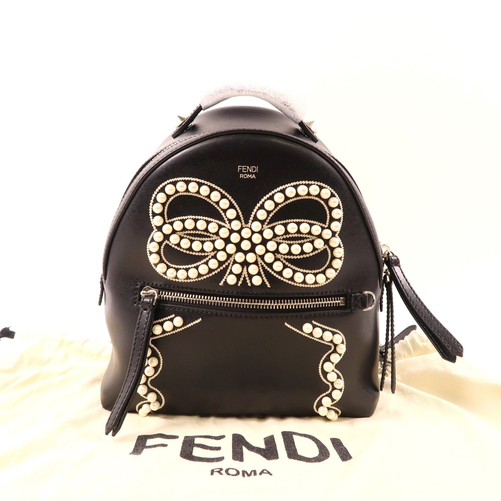 FENDI 牛皮皮革Backpack銀扣背包黑色