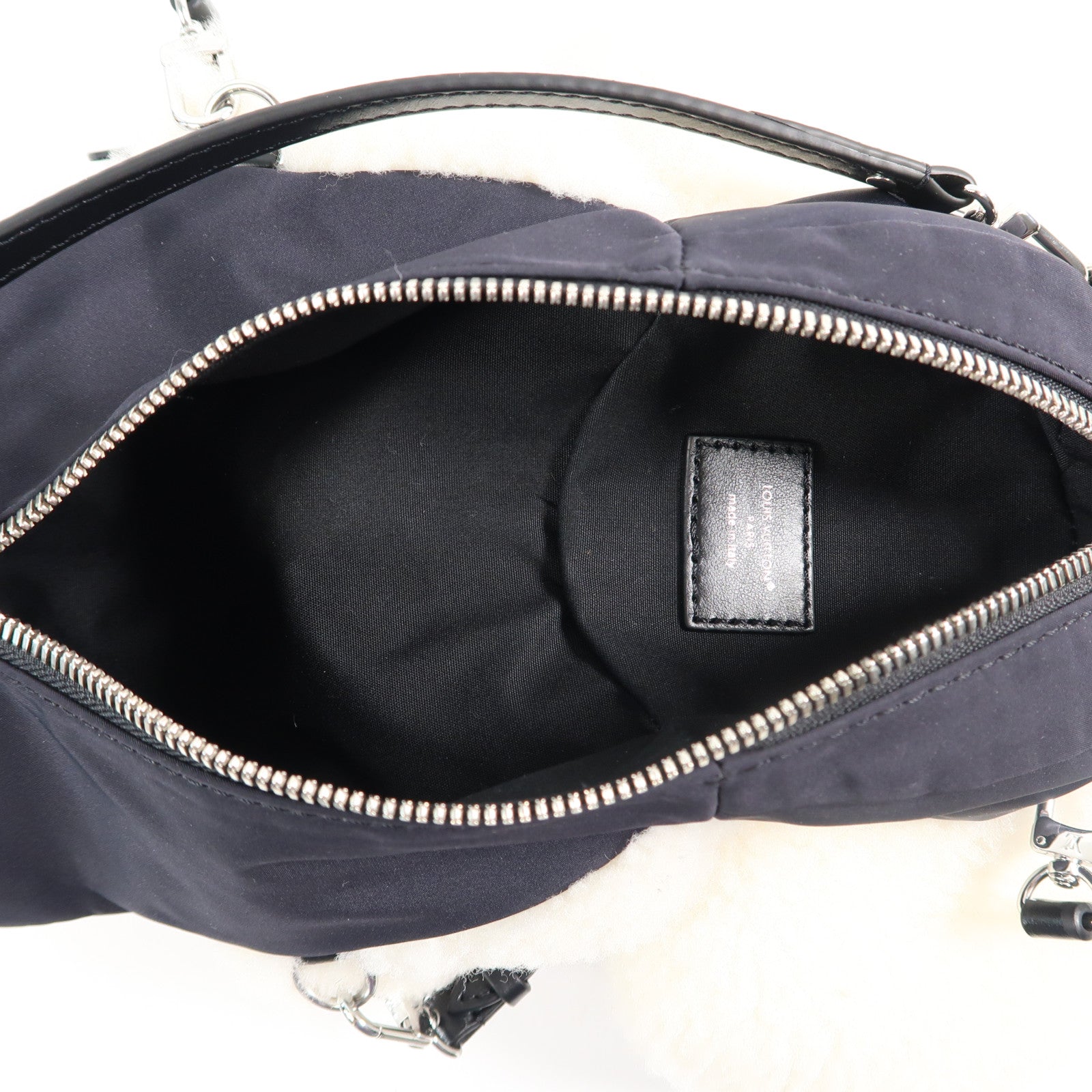 LOUIS VUITTON 羊毛/尼龍Vivienne Backpack銀扣背包