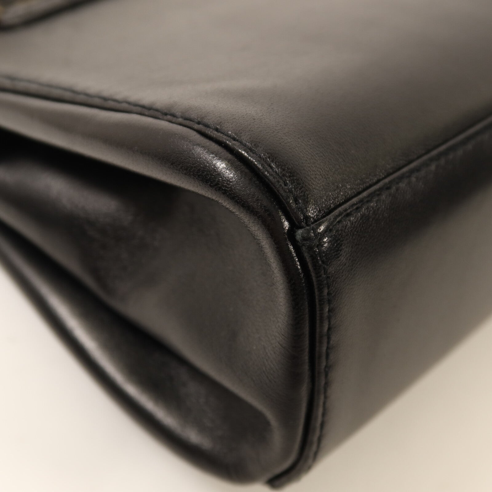 CHANEL 羊皮皮革2.55 Chocobar Flap Bag金扣鏈帶肩背袋