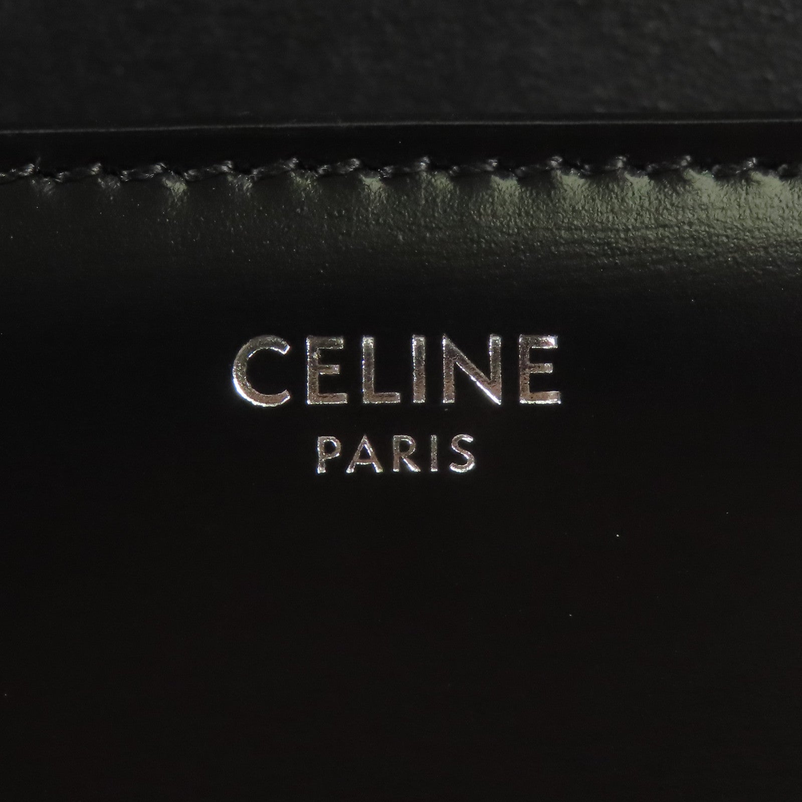 CELINE 牛皮皮革Teen Triomphe Bag銀扣肩背袋