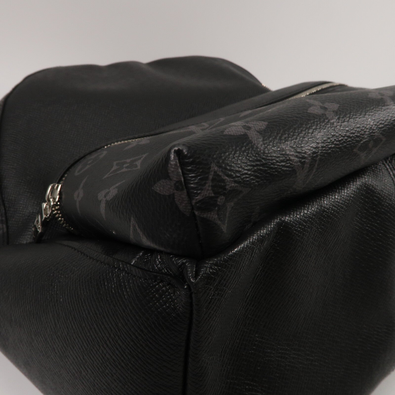 LOUIS VUITTON Taigarama Discovery Backpack背包