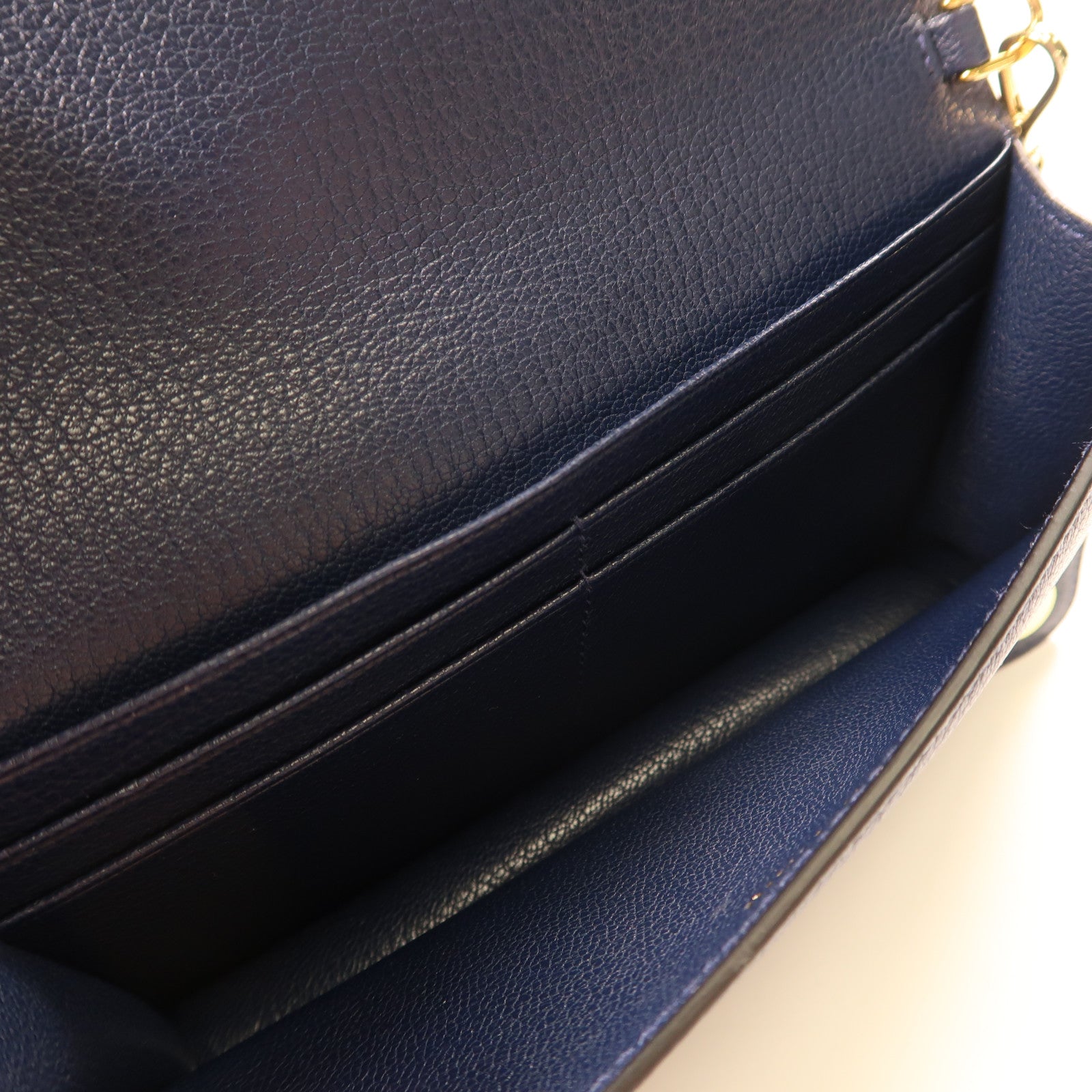 Miu Miu 牛皮皮革Shoulder Bag金扣肩背袋深藍色