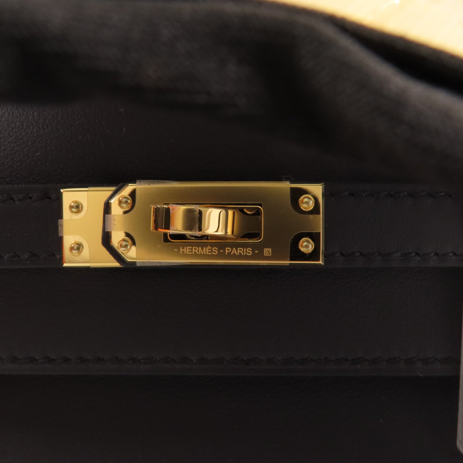 HERMES 【激減優惠】Swift皮革Kelly Pochette金扣手挽袋Noir