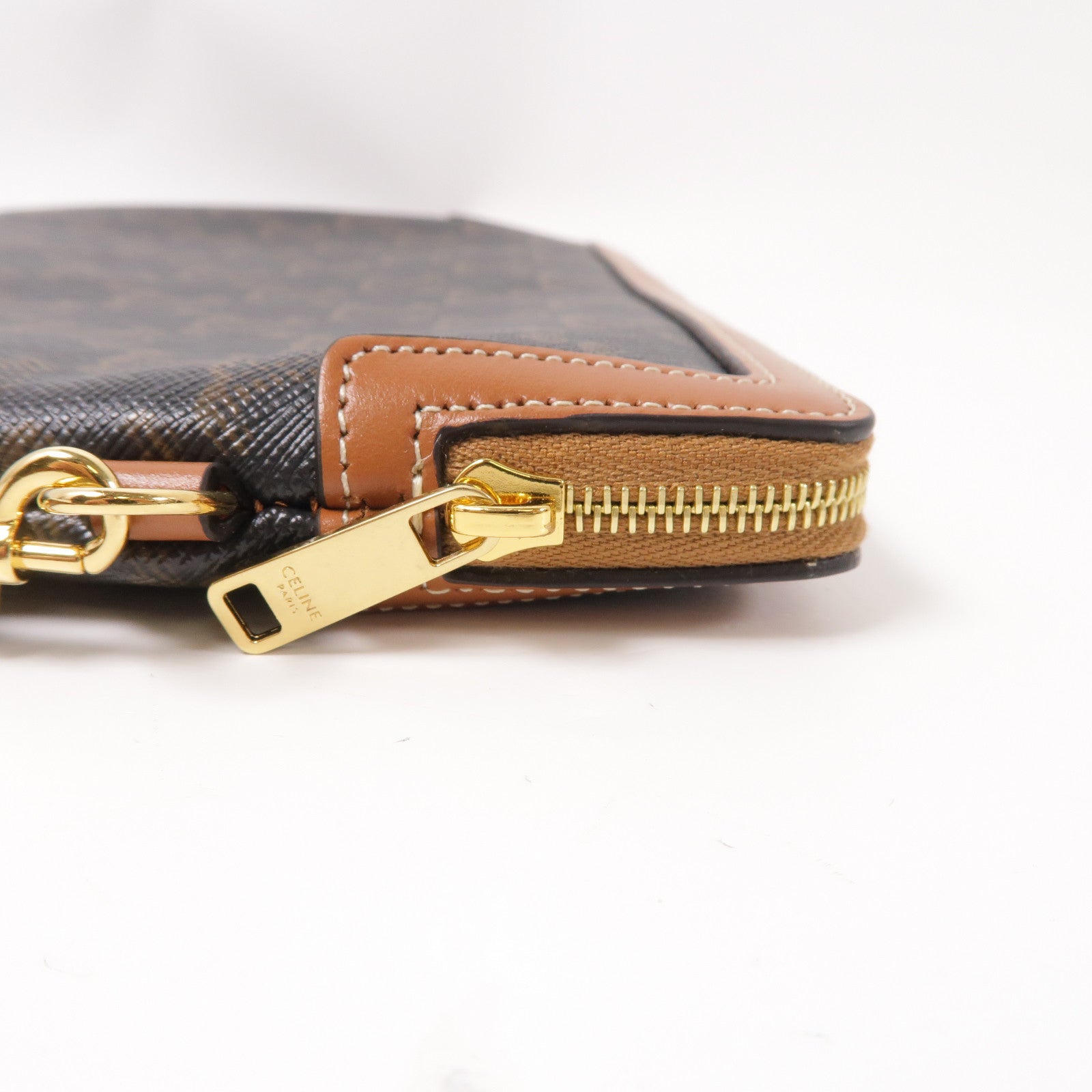 CELINE 牛皮皮革Small Pouch金扣手拿包啡色