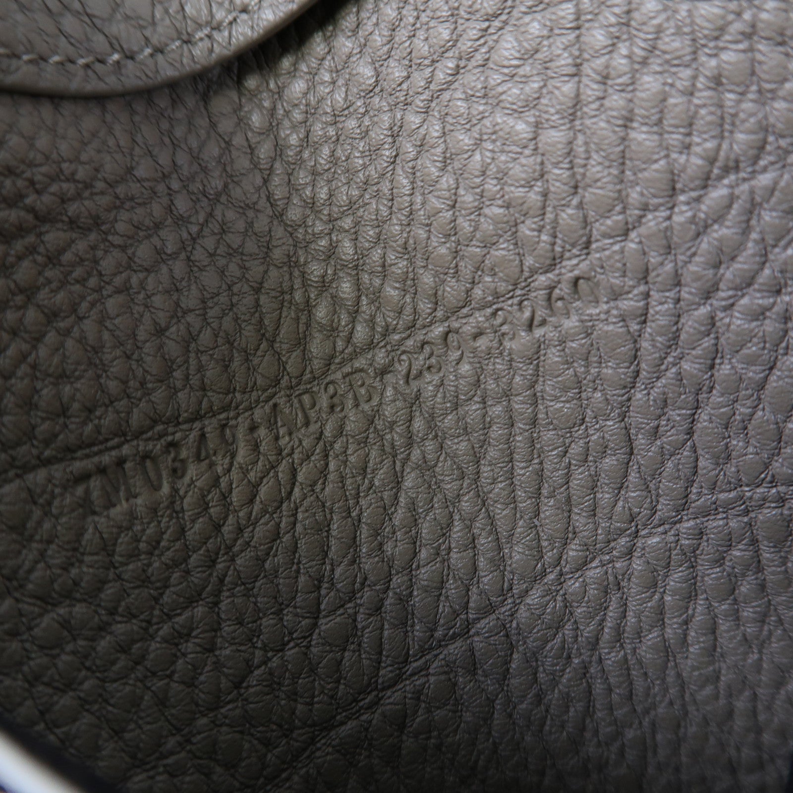 FENDI 【激減優惠】牛皮皮革Card Case卡片套米色