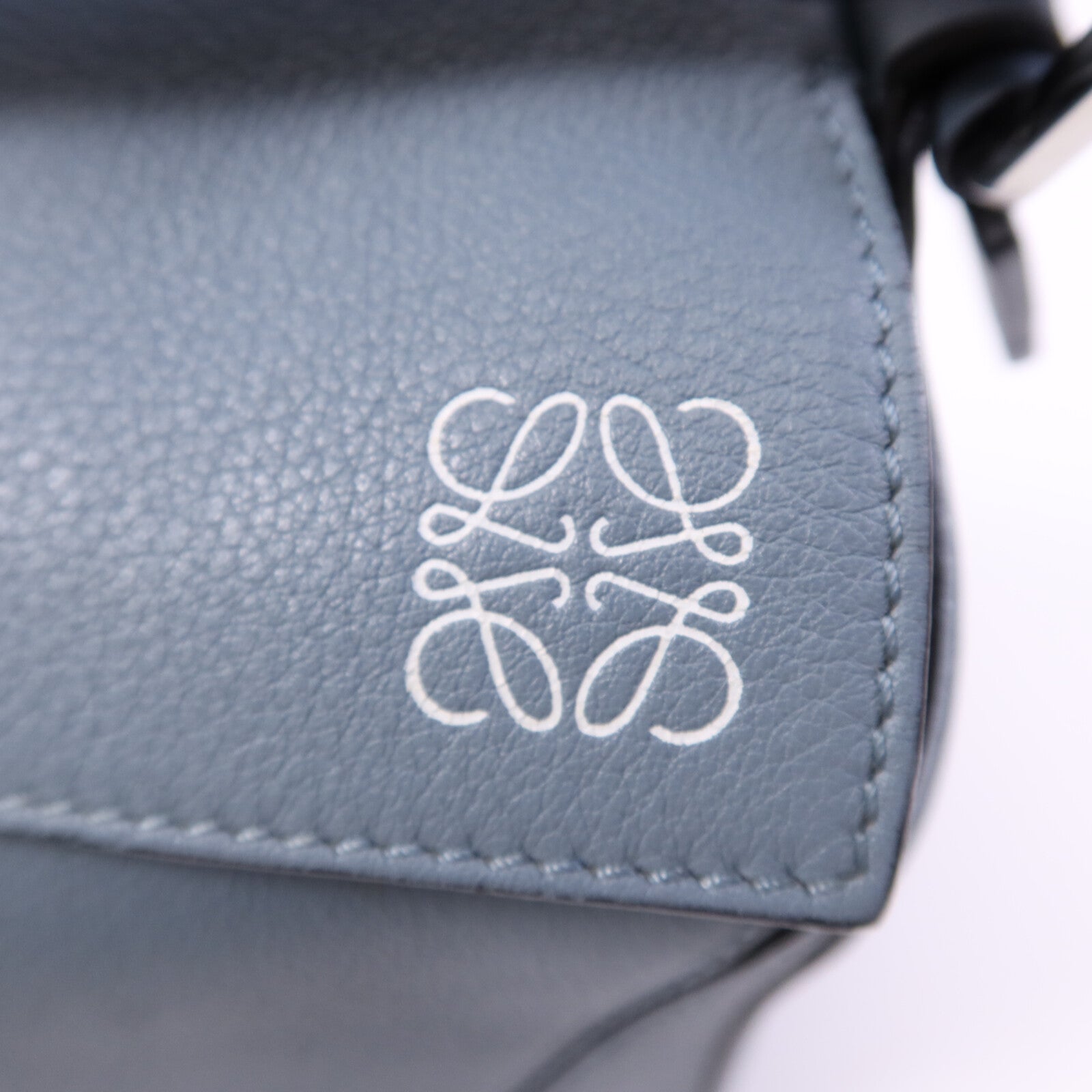 LOEWE 牛皮皮革Puzzzle Small銀扣手挽肩背兩用袋