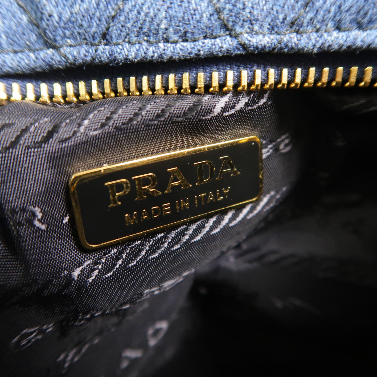 PRADA 牛仔布Clutch手拿包