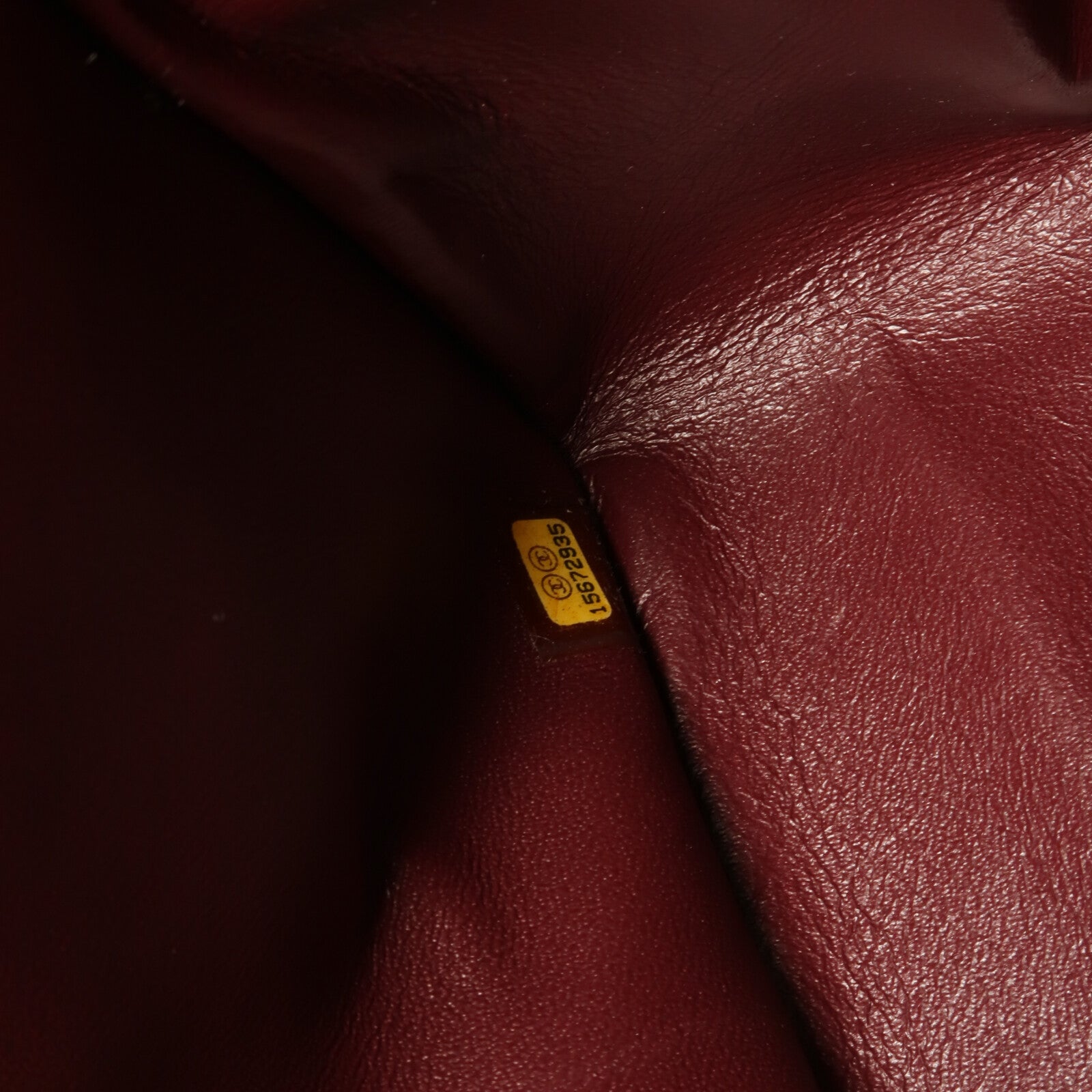 CHANEL 牛皮皮革Maxi Classic鏈帶肩背袋