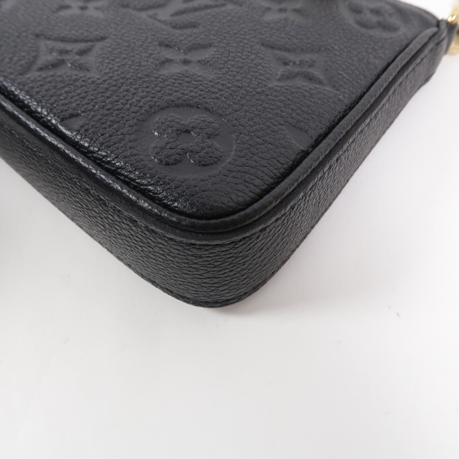 LOUIS VUITTON Monogram Empreinte Easy Pouch On Strap手挽肩背兩用袋