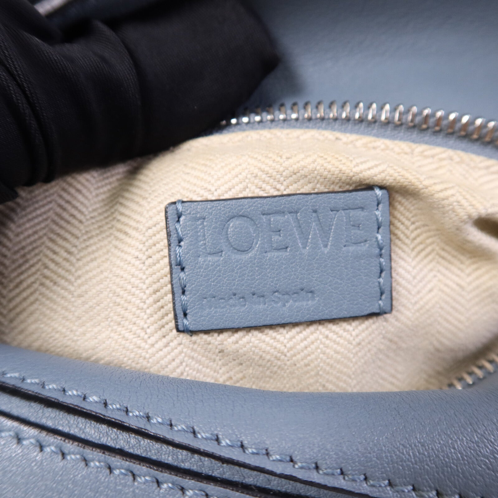 LOEWE 牛皮皮革Puzzzle Small銀扣手挽肩背兩用袋