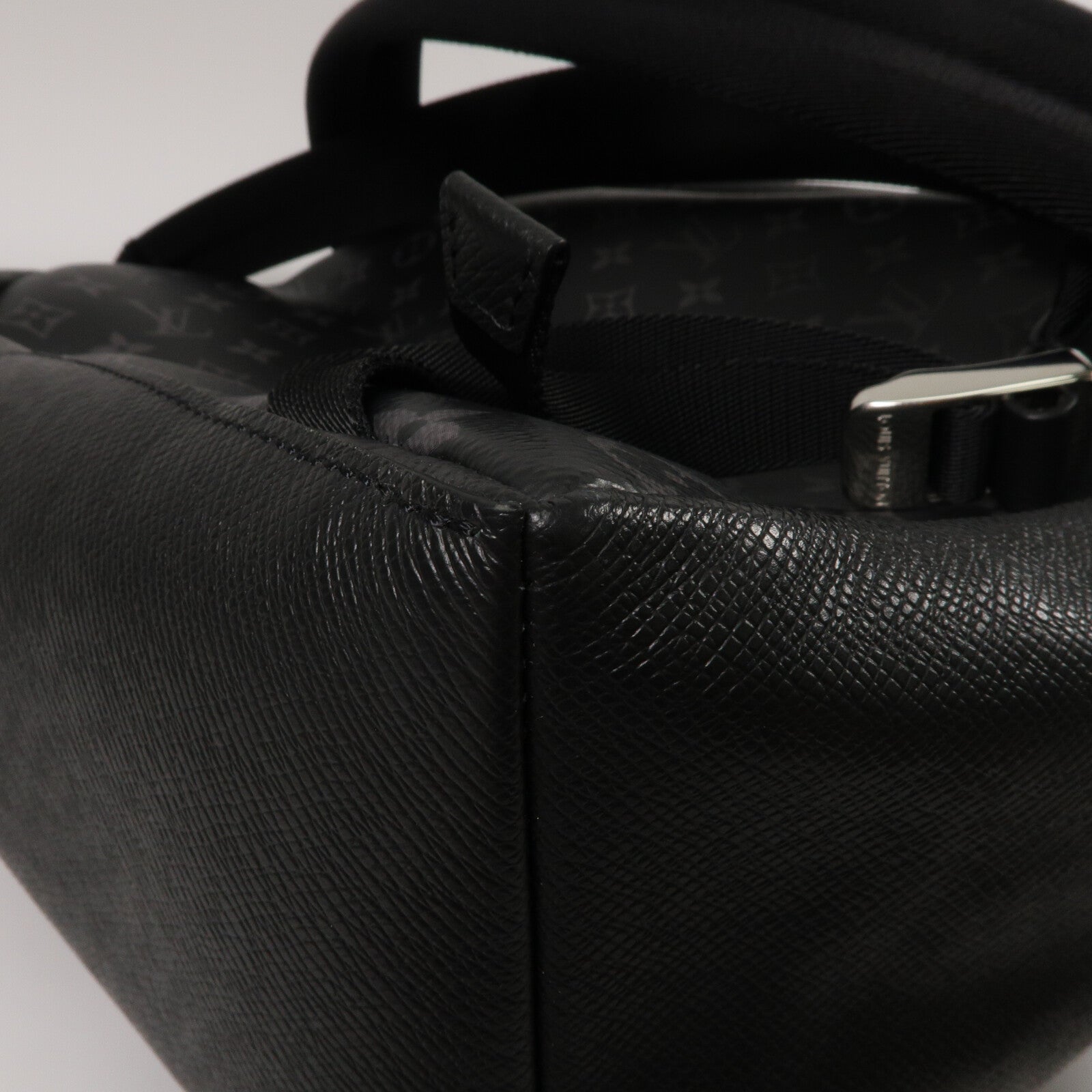 LOUIS VUITTON Taigarama Discovery Backpack背包